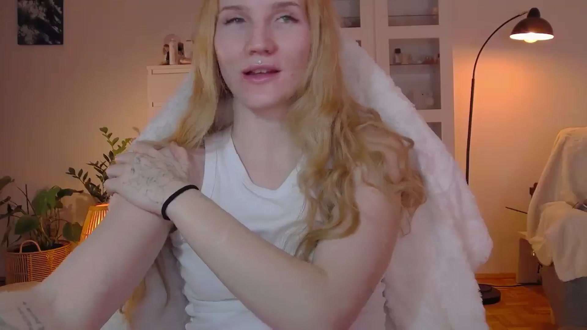 Gallery image thumbnail from GingerVi's myfreecams stream on, 02/25/2025, 23:24 image 5 of 20