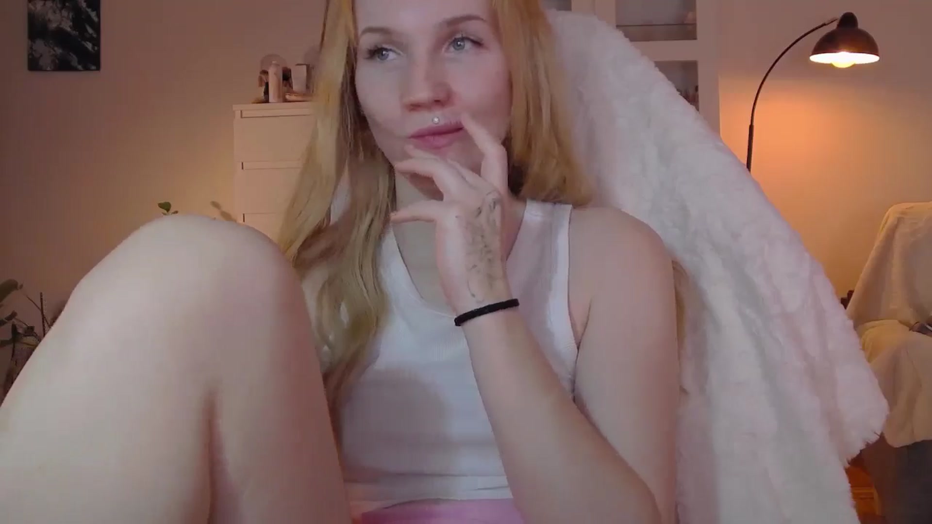 Gallery image thumbnail from GingerVi's myfreecams stream on, 02/25/2025, 23:24 image 15 of 20