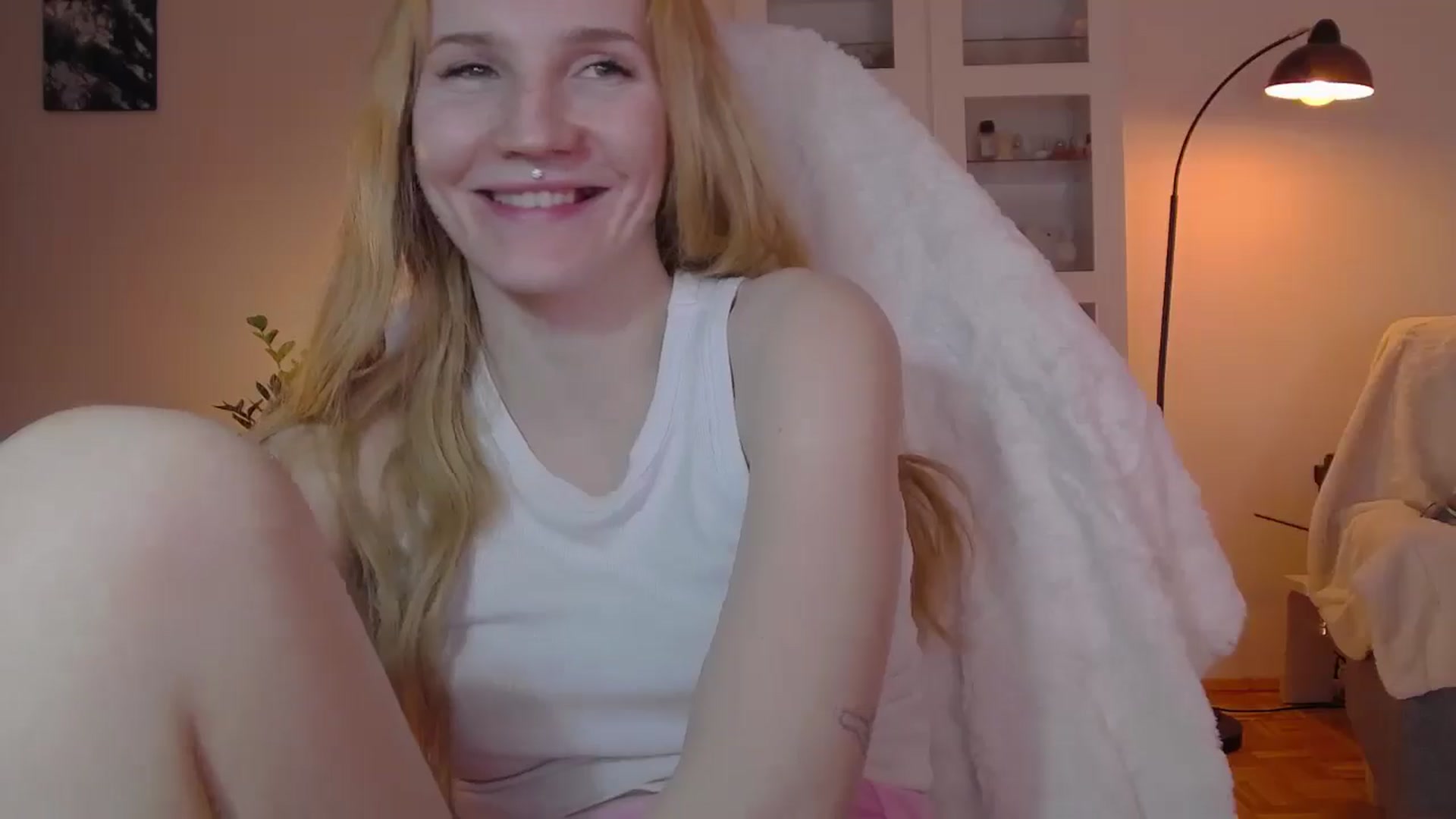 Gallery image thumbnail from GingerVi's myfreecams stream on, 02/25/2025, 23:24 image 16 of 20
