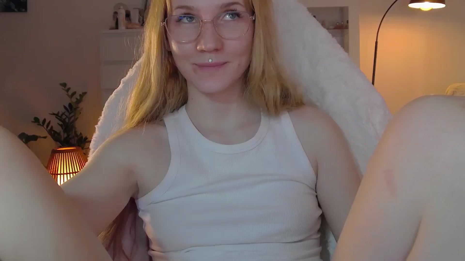 Gallery image thumbnail from GingerVi's myfreecams stream on, 02/26/2025, 04:02 image 4 of 20