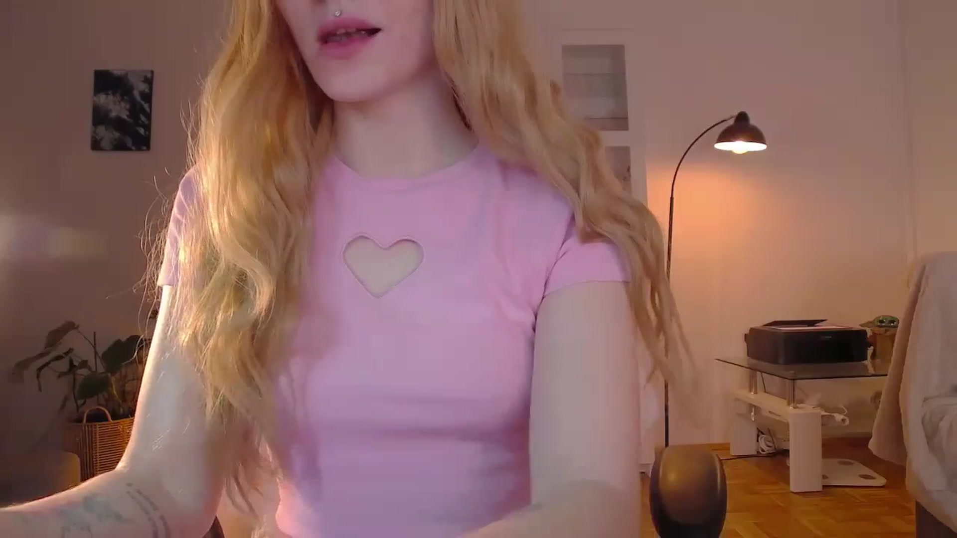 Gallery image thumbnail from GingerVi's myfreecams stream on, 02/27/2025, 02:38 image 12 of 20