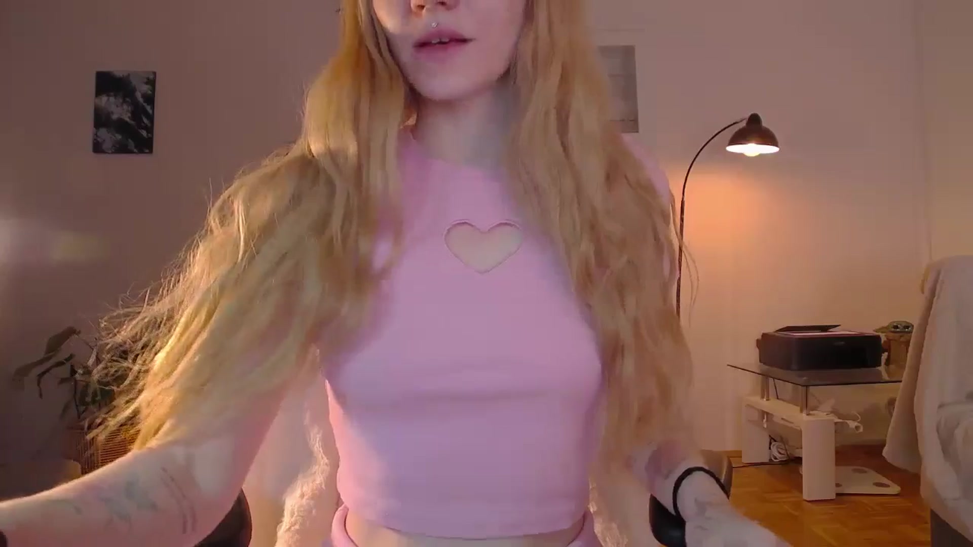 Gallery image thumbnail from GingerVi's myfreecams stream on, 02/27/2025, 02:38 image 10 of 20