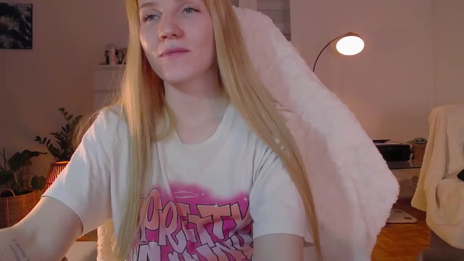Gallery image thumbnail from GingerVi's myfreecams stream on, 02/28/2025, 03:22 image 9 of 20