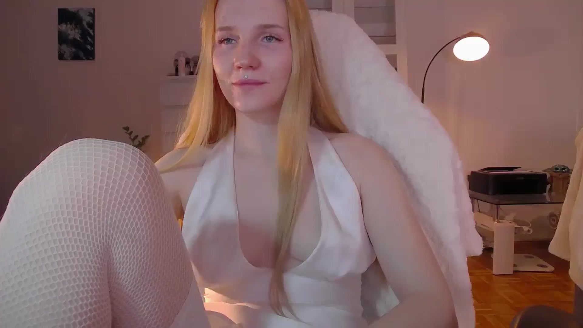 Gallery image thumbnail from GingerVi's myfreecams stream on, 02/28/2025, 06:32 image 7 of 20