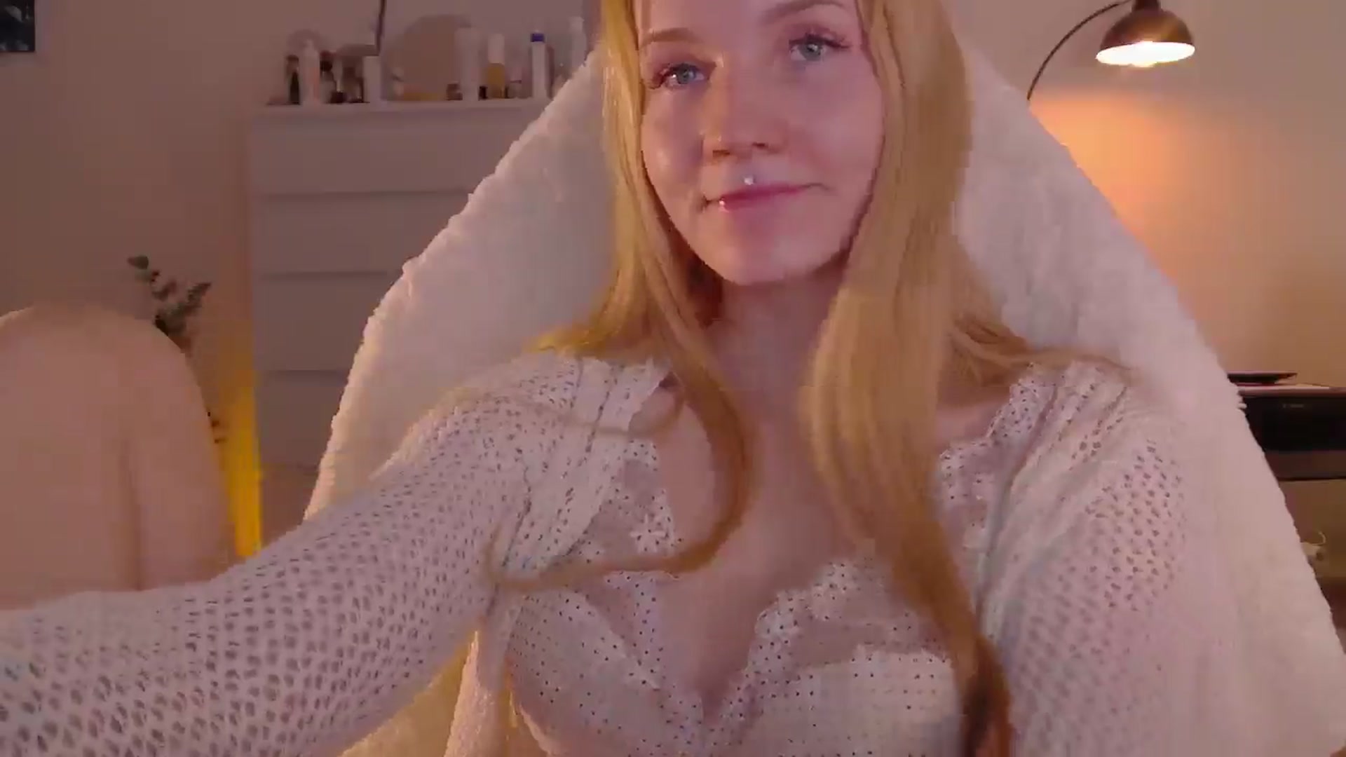 Gallery image thumbnail from GingerVi's myfreecams stream on, 03/01/2025, 03:33 image 18 of 20