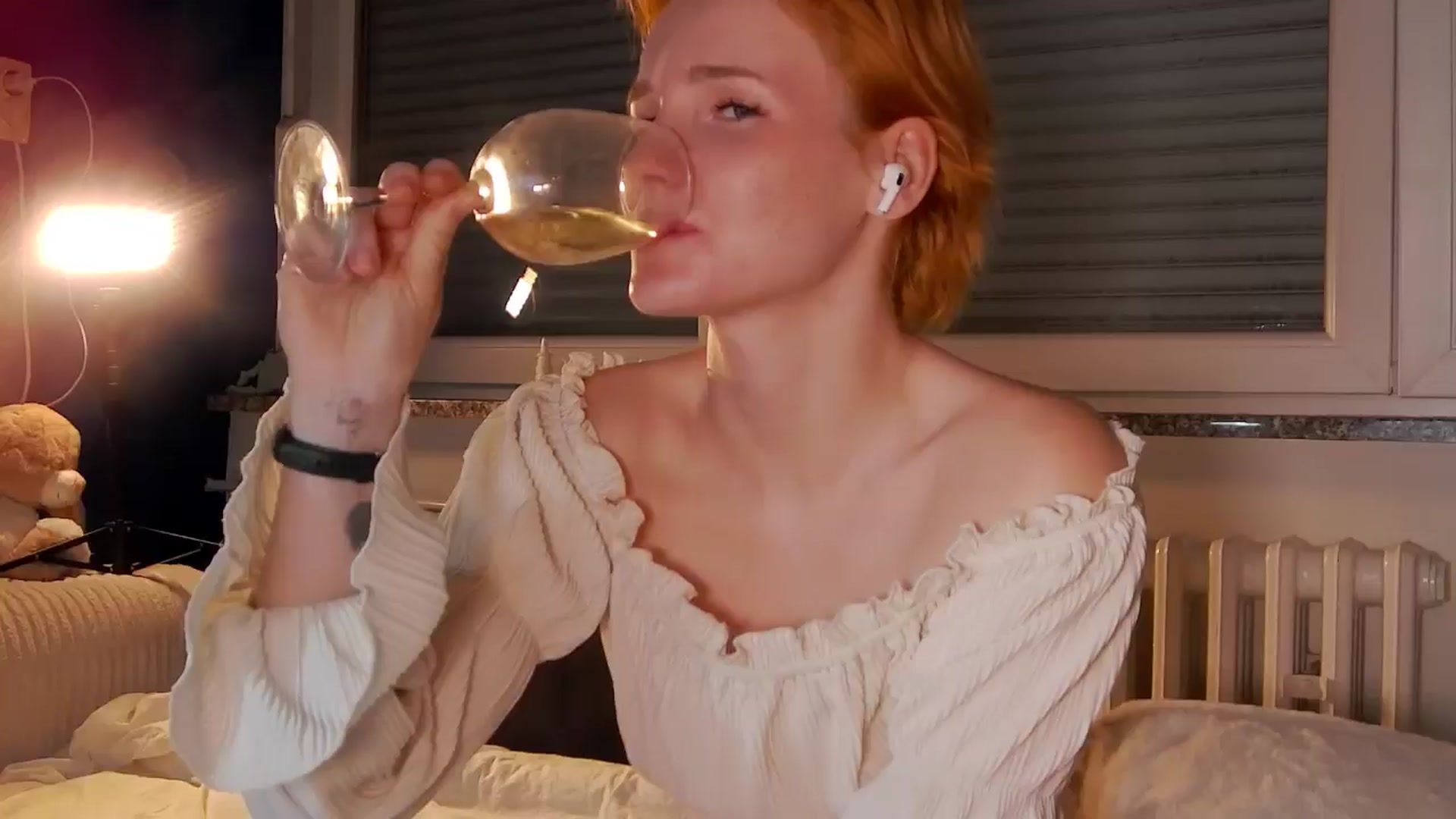 Gallery image thumbnail from GingerVi's myfreecams stream on, 03/15/2025, 01:45 image 18 of 20