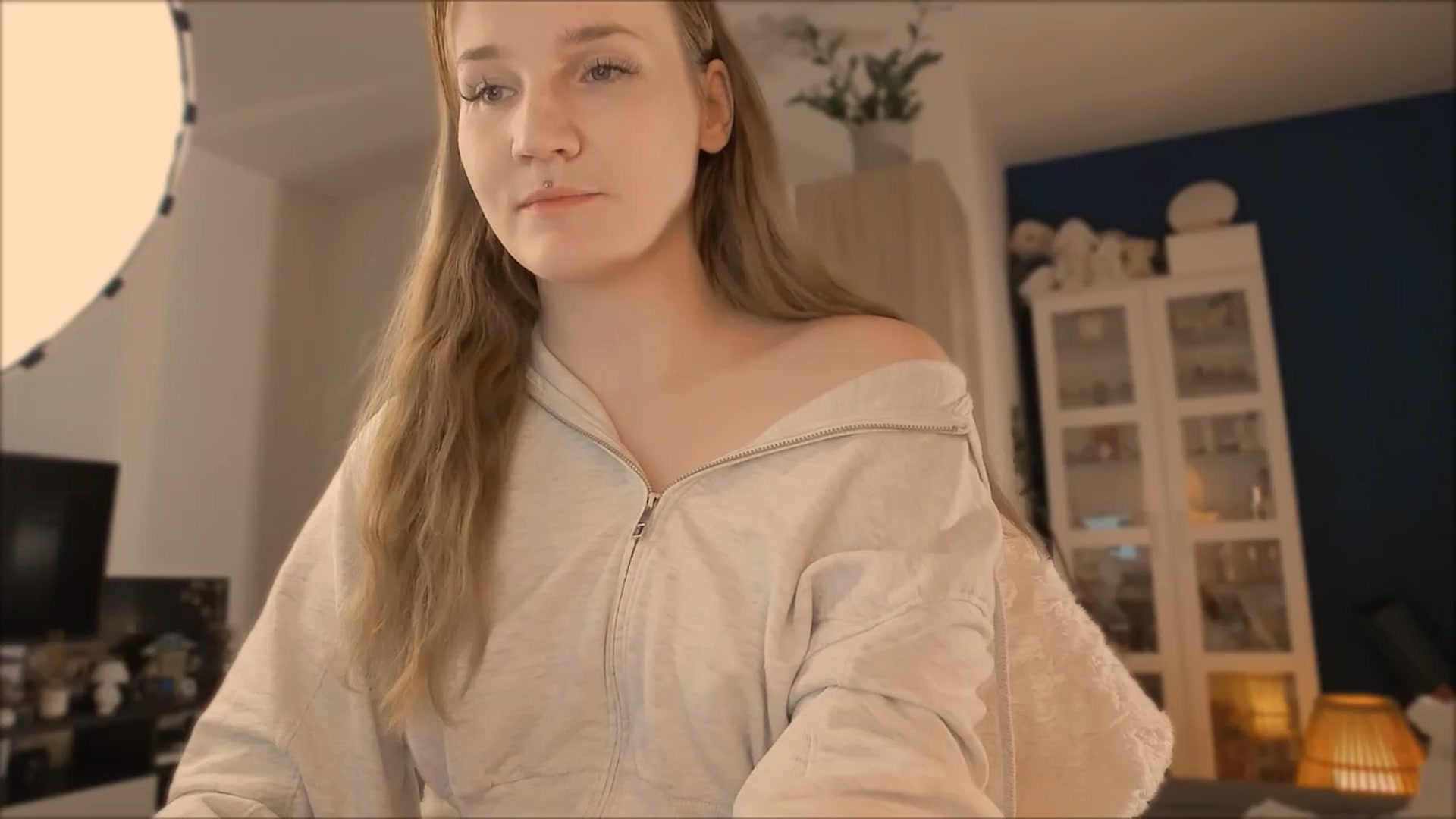 Gallery image thumbnail from GingerVi's myfreecams stream on, 10/28/2025, 19:02 image 10 of 20