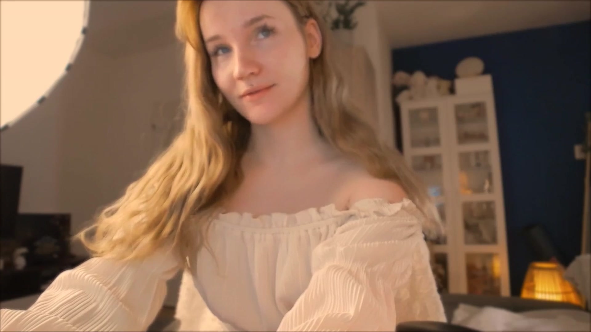 Gallery image thumbnail from GingerVi's myfreecams stream on, 10/31/2025, 06:43 image 2 of 20