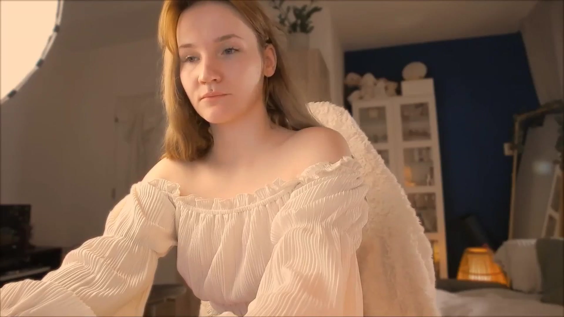 Gallery image thumbnail from GingerVi's myfreecams stream on, 10/31/2025, 06:43 image 19 of 20