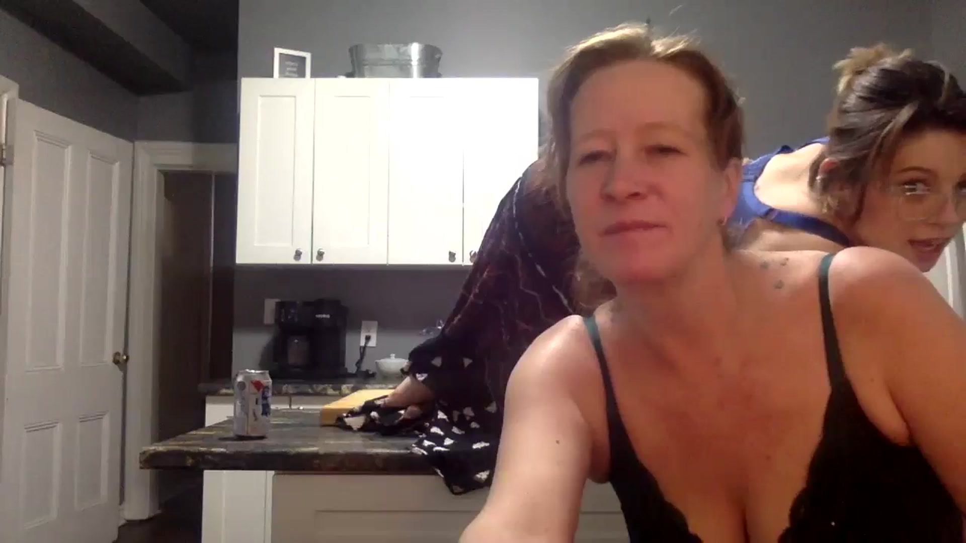 Gallery image thumbnail from Ginger_Love's myfreecams stream on, 05/01/2026, 24:02 image 13 of 20