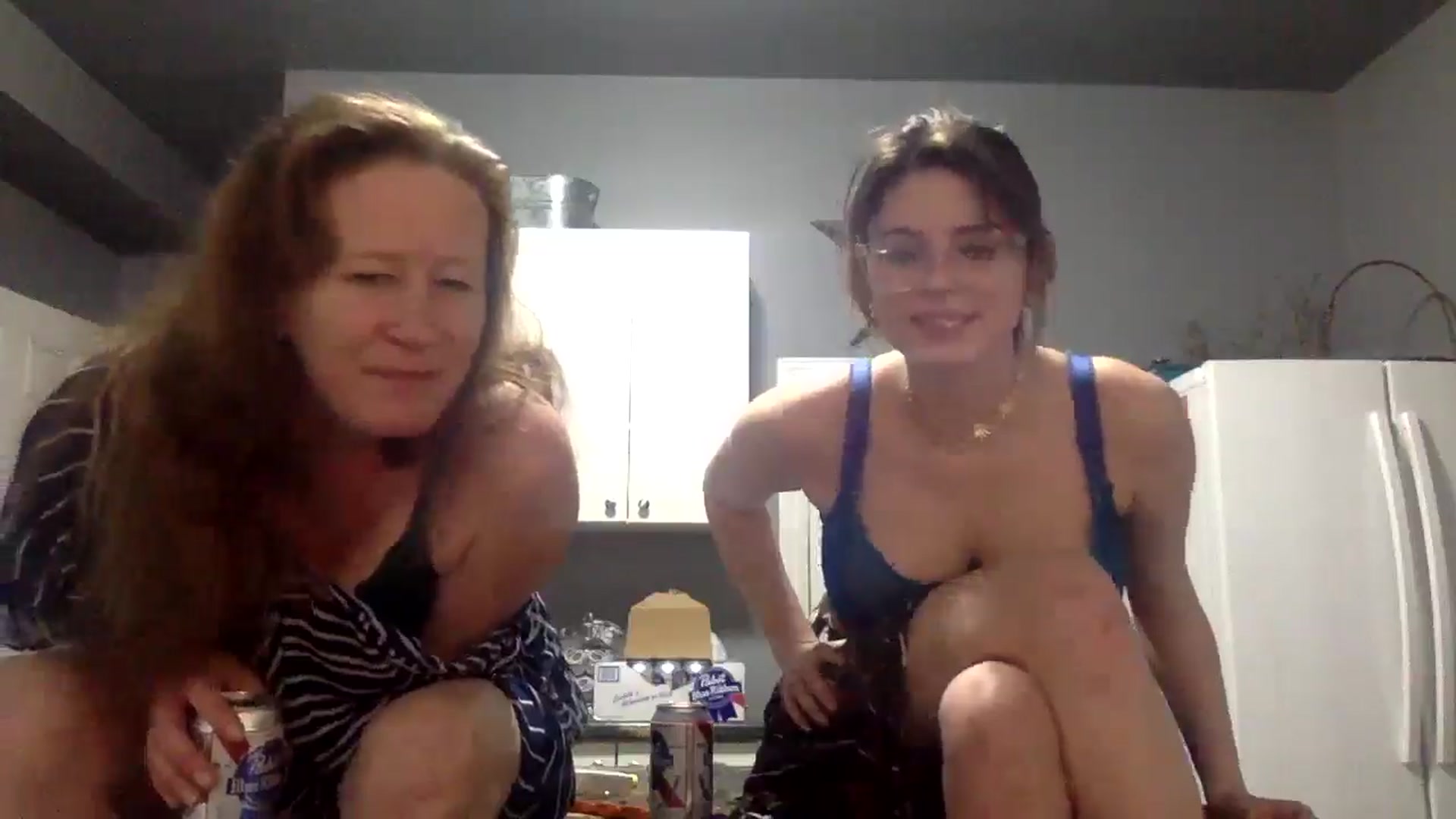 Gallery image thumbnail from Ginger_Love's myfreecams stream on, 05/01/2026, 24:02 image 16 of 20