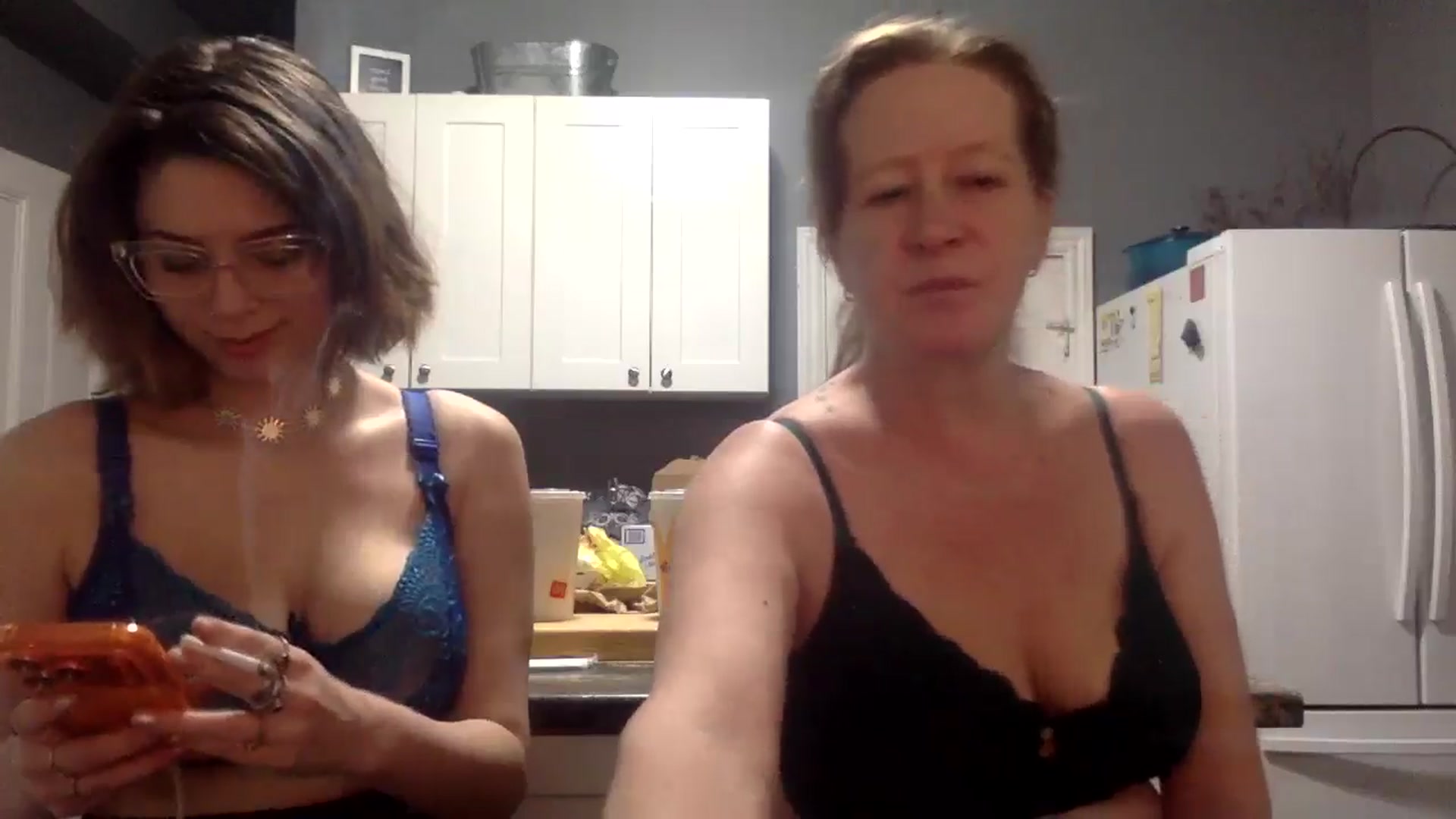 Gallery image thumbnail from Ginger_Love's myfreecams stream on, 05/01/2026, 24:02 image 8 of 20