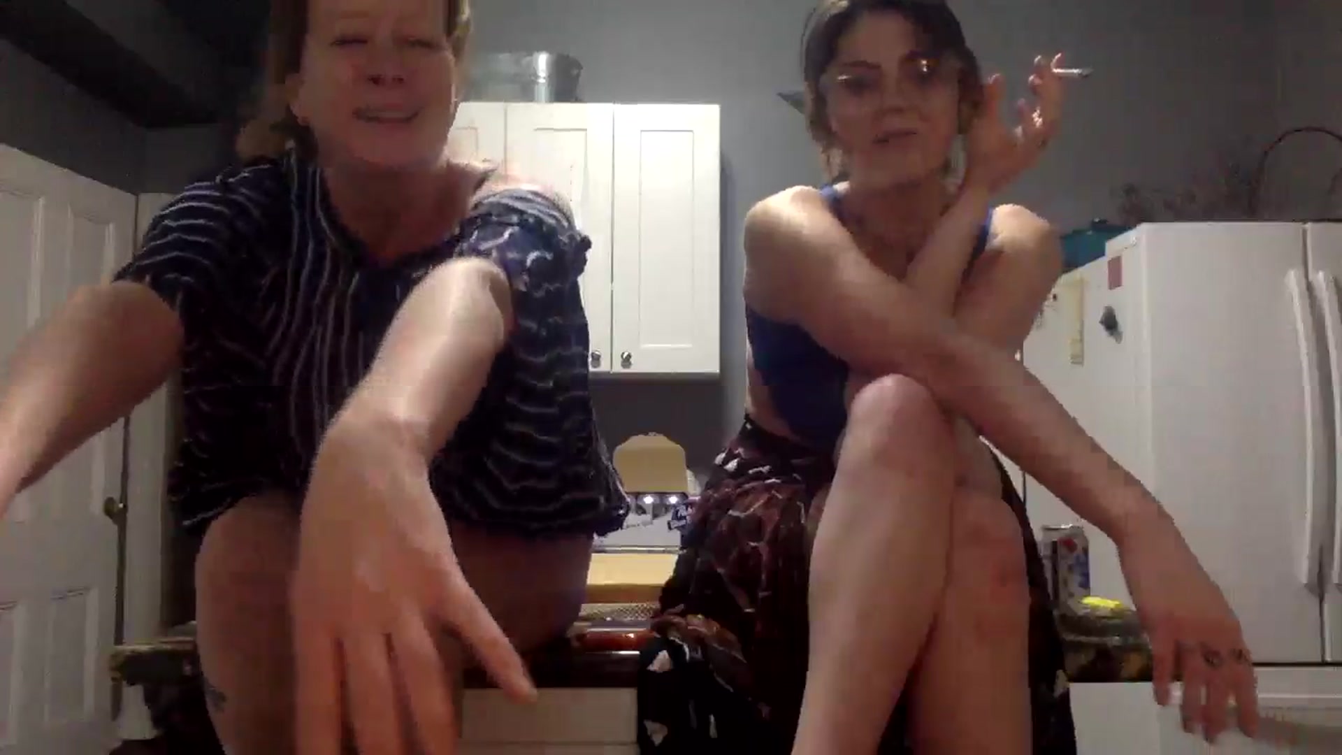 Gallery image thumbnail from Ginger_Love's myfreecams stream on, 05/01/2026, 24:02 image 14 of 20