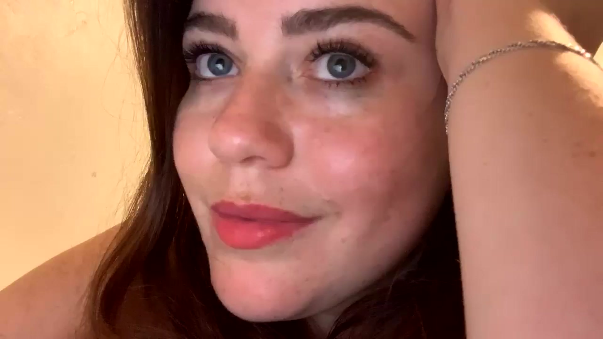 Gallery image thumbnail from Gingerhot3's myfreecams stream on, 09/12/2024, 08:54 image 11 of 20