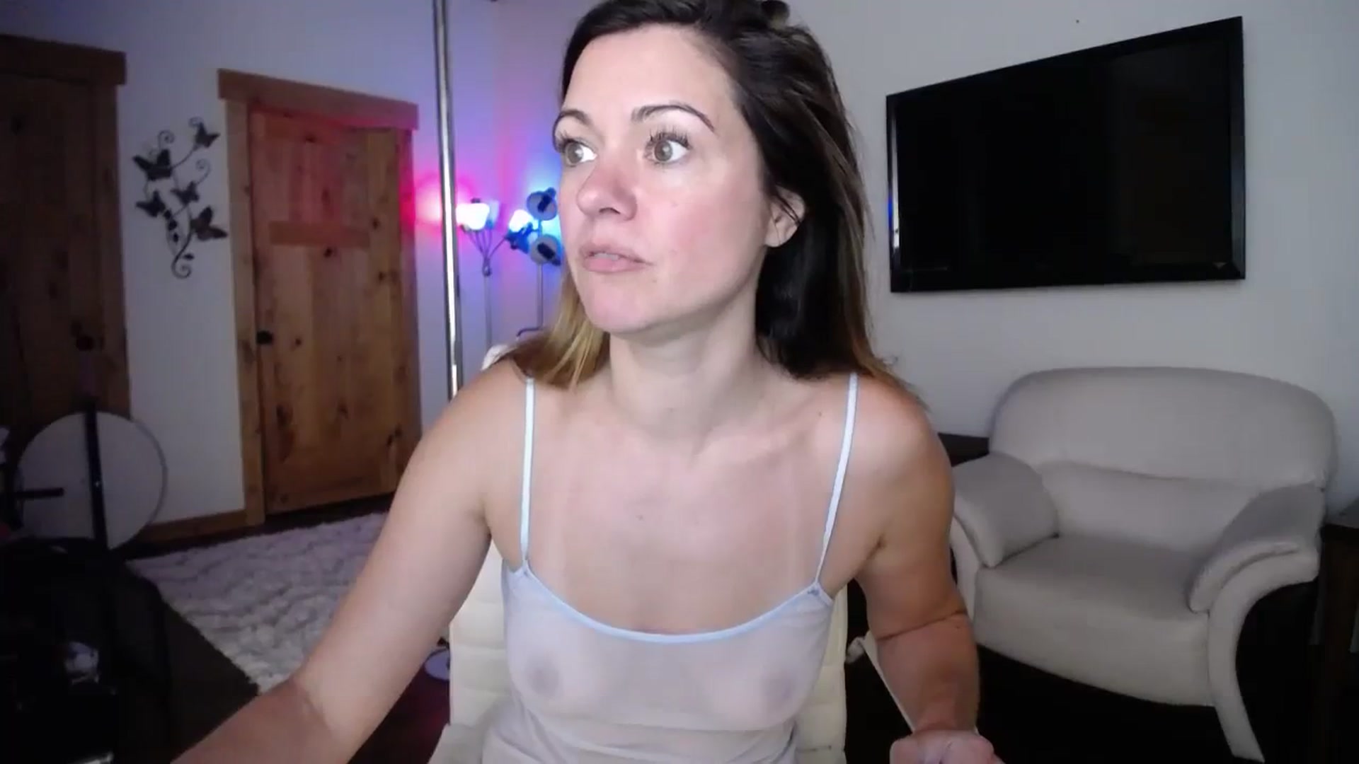 Gallery image thumbnail from GinnyPotter's myfreecams stream on, 07/23/2023, 19:38 image 7 of 20