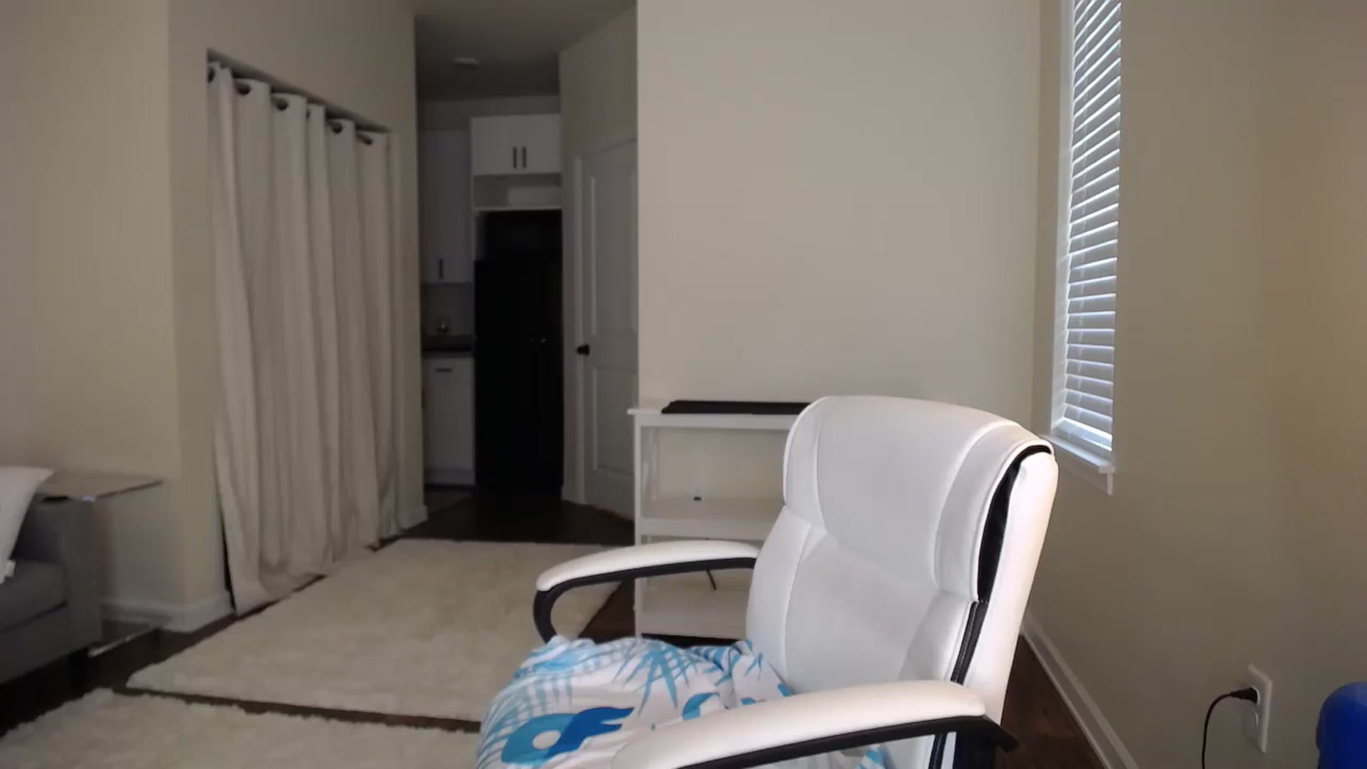 Gallery image thumbnail from GinnyPotter's myfreecams stream on, 11/29/2024, 23:04 image 2 of 20