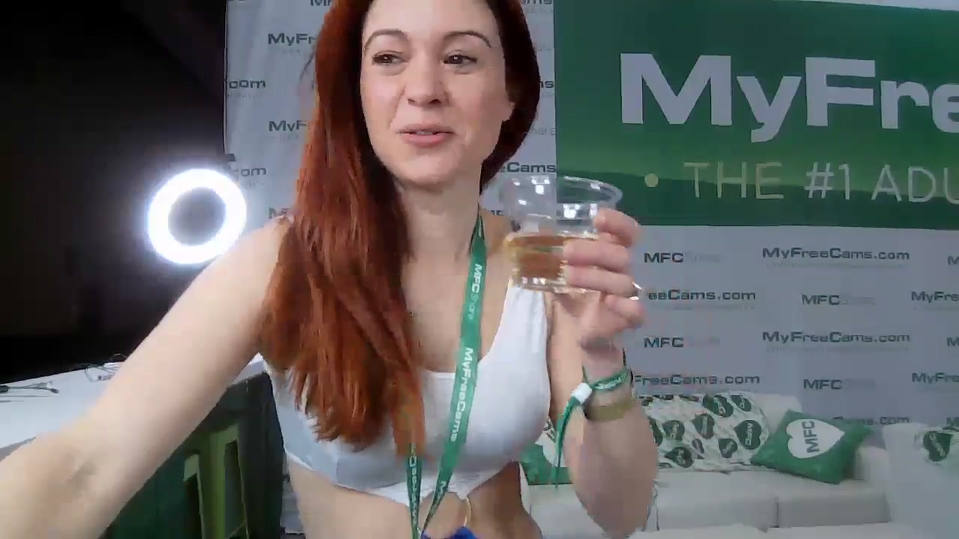 Gallery image thumbnail from GinnyPotter's myfreecams stream on, 01/24/2025, 20:51 image 3 of 20