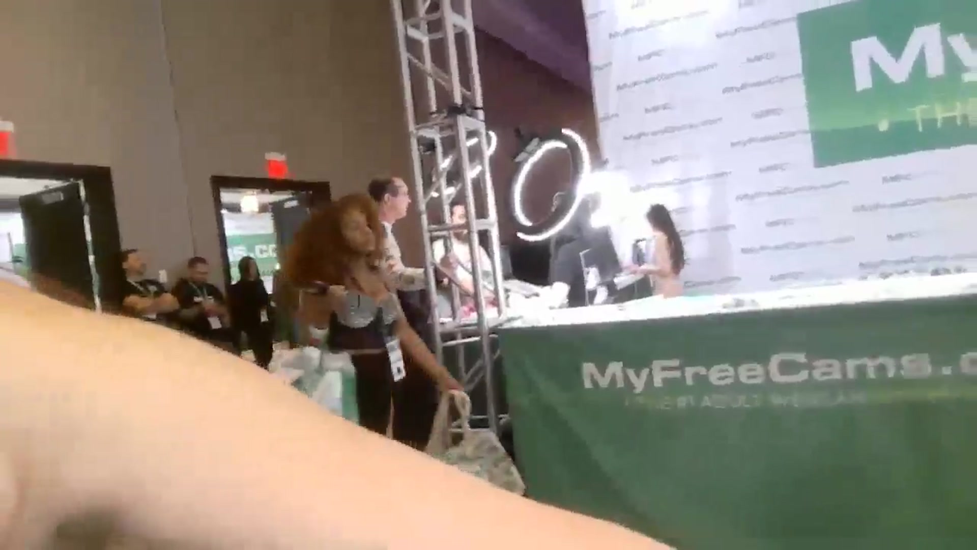 Gallery image thumbnail from GinnyPotter's myfreecams stream on, 01/24/2025, 21:28 image 4 of 20