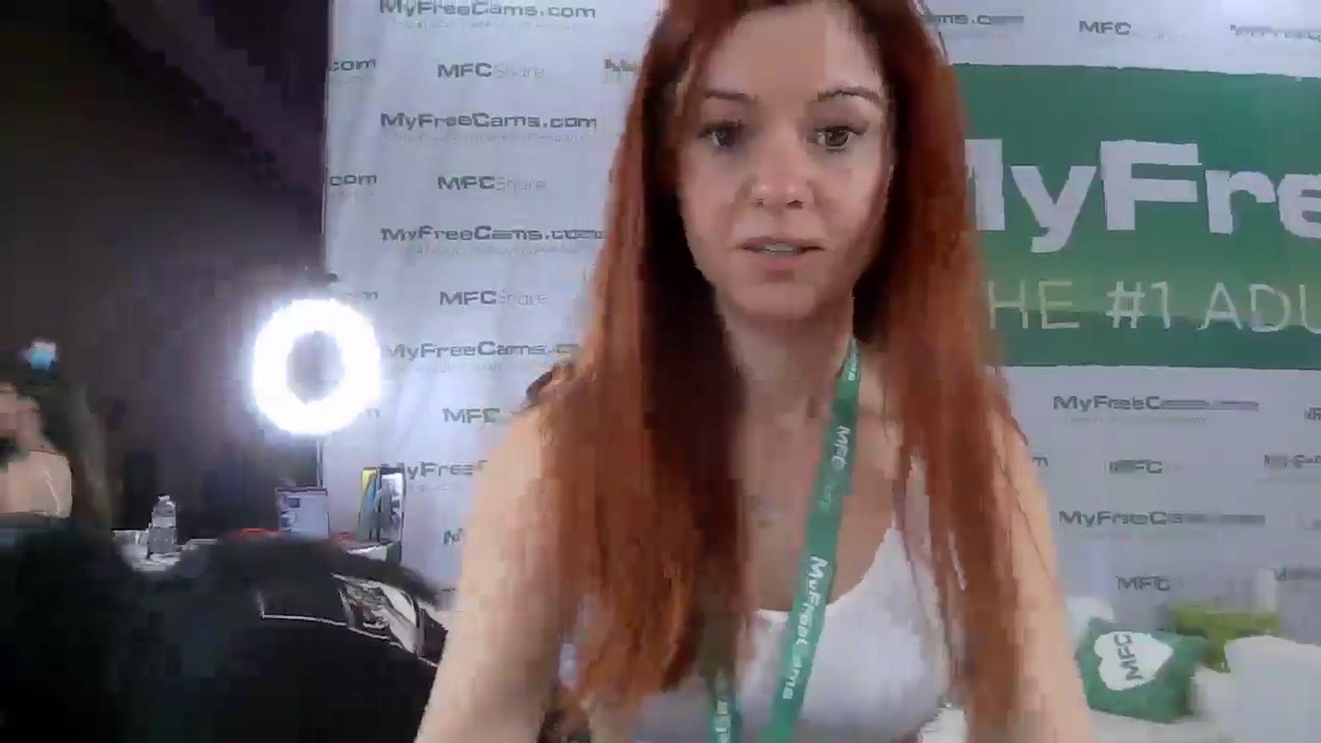 Gallery image thumbnail from GinnyPotter's myfreecams stream on, 01/24/2025, 21:28 image 14 of 20
