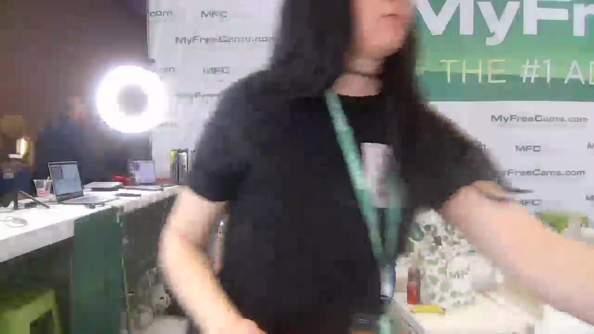 Gallery image thumbnail from GinnyPotter's myfreecams stream on, 01/24/2025, 22:22 image 17 of 20