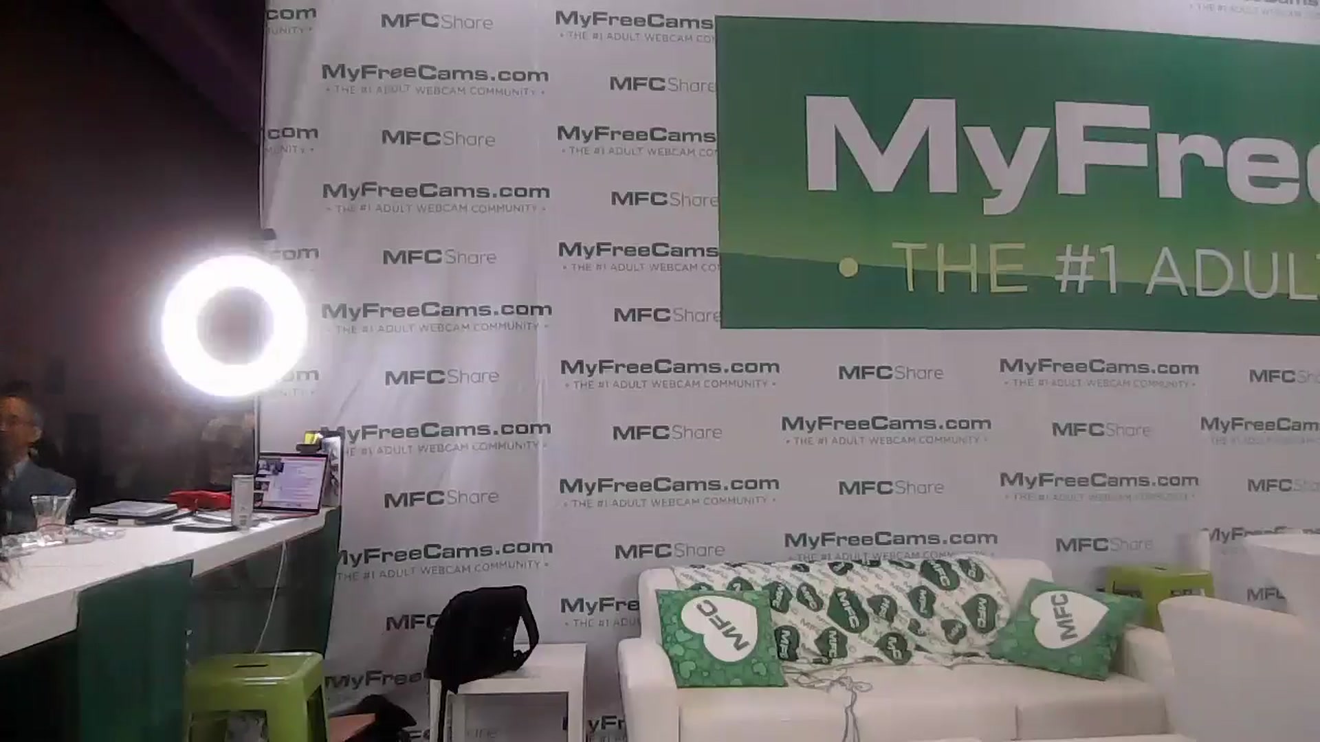 Gallery image thumbnail from GinnyPotter's myfreecams stream on, 01/24/2025, 22:22 image 9 of 20