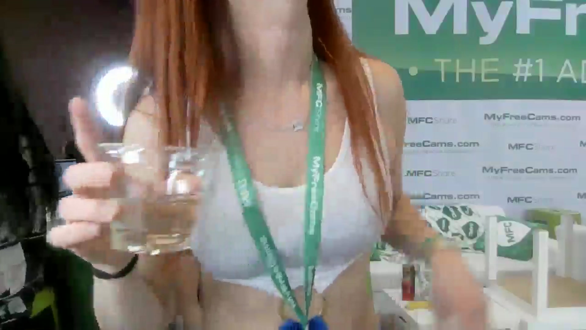 Gallery image thumbnail from GinnyPotter's myfreecams stream on, 01/24/2025, 22:22 image 18 of 20
