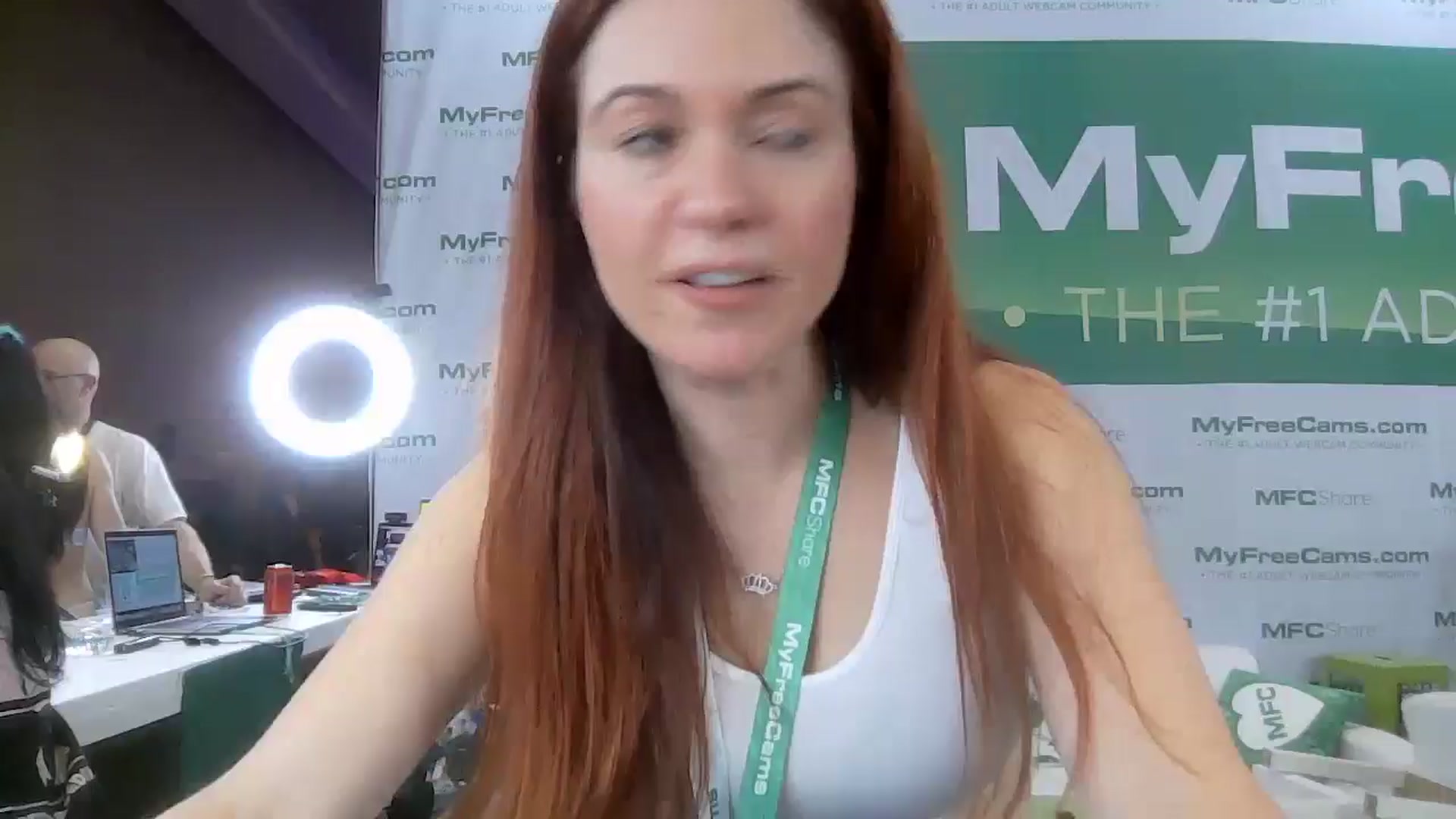 Gallery image thumbnail from GinnyPotter's myfreecams stream on, 01/24/2025, 22:58 image 16 of 20