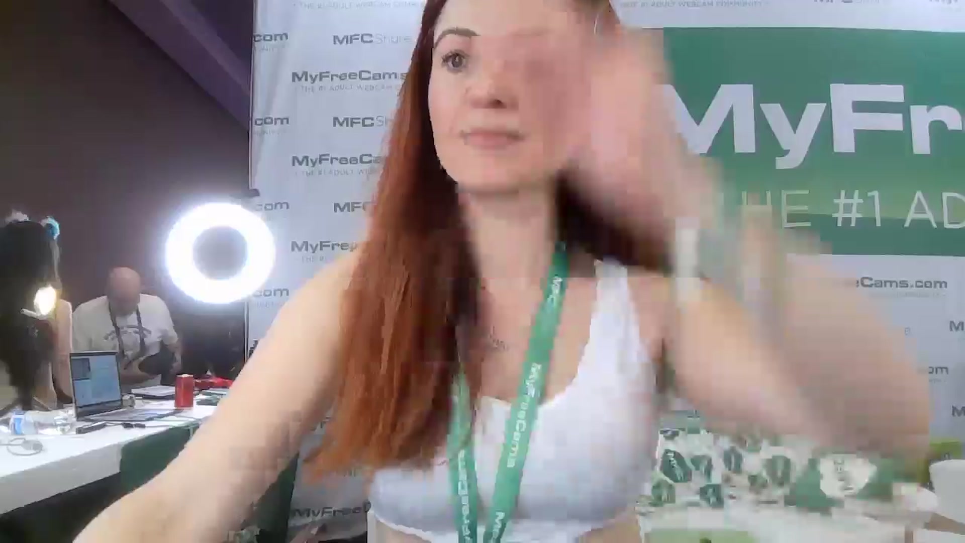 Gallery image thumbnail from GinnyPotter's myfreecams stream on, 01/24/2025, 22:58 image 17 of 20
