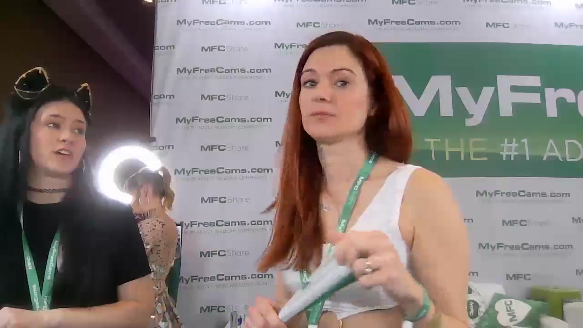Gallery image thumbnail from GinnyPotter's myfreecams stream on, 01/24/2025, 22:58 image 3 of 20