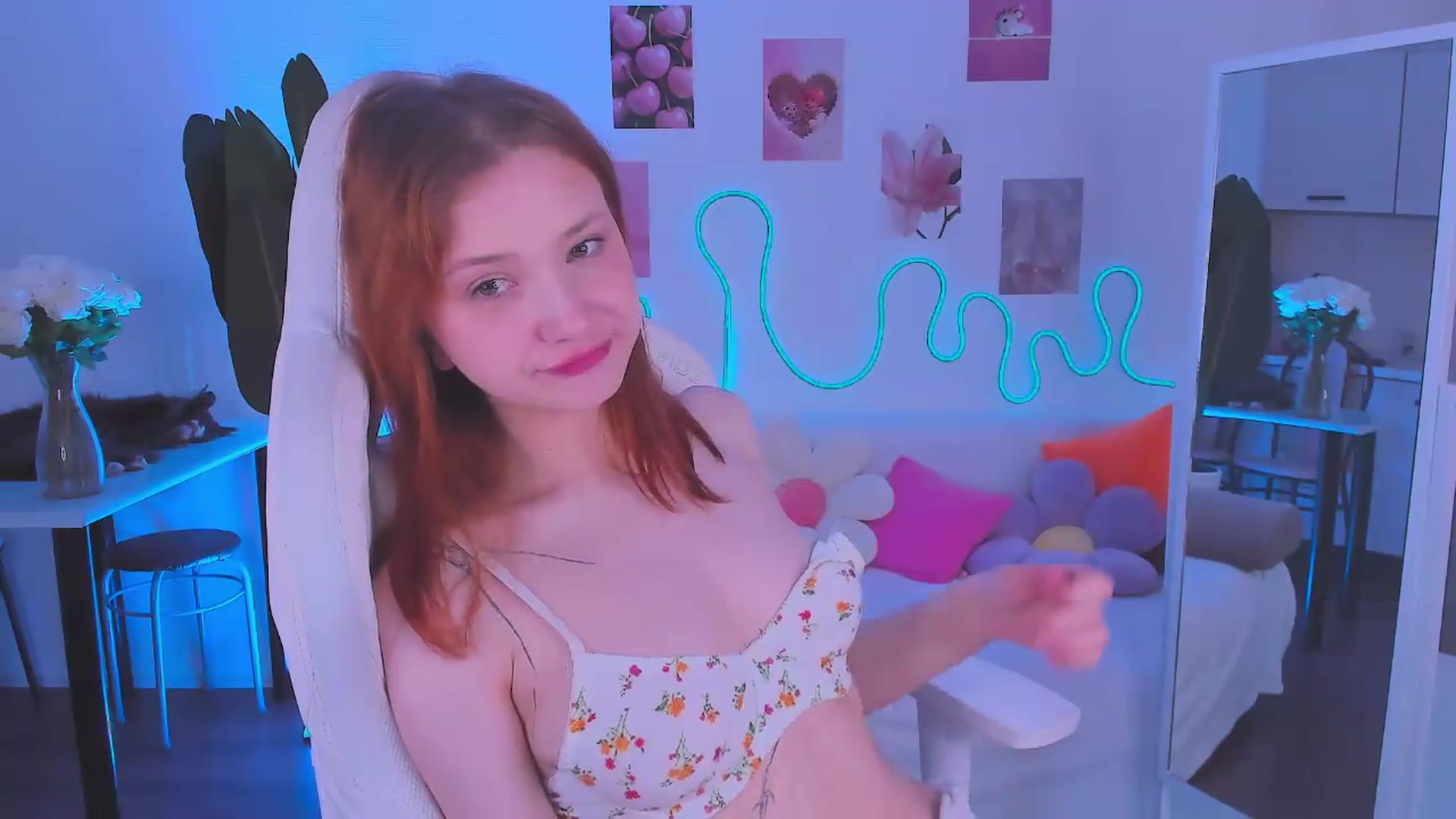 Gallery image thumbnail from Ginnypeach's myfreecams stream on, 07/01/2026, 10:58 image 18 of 20