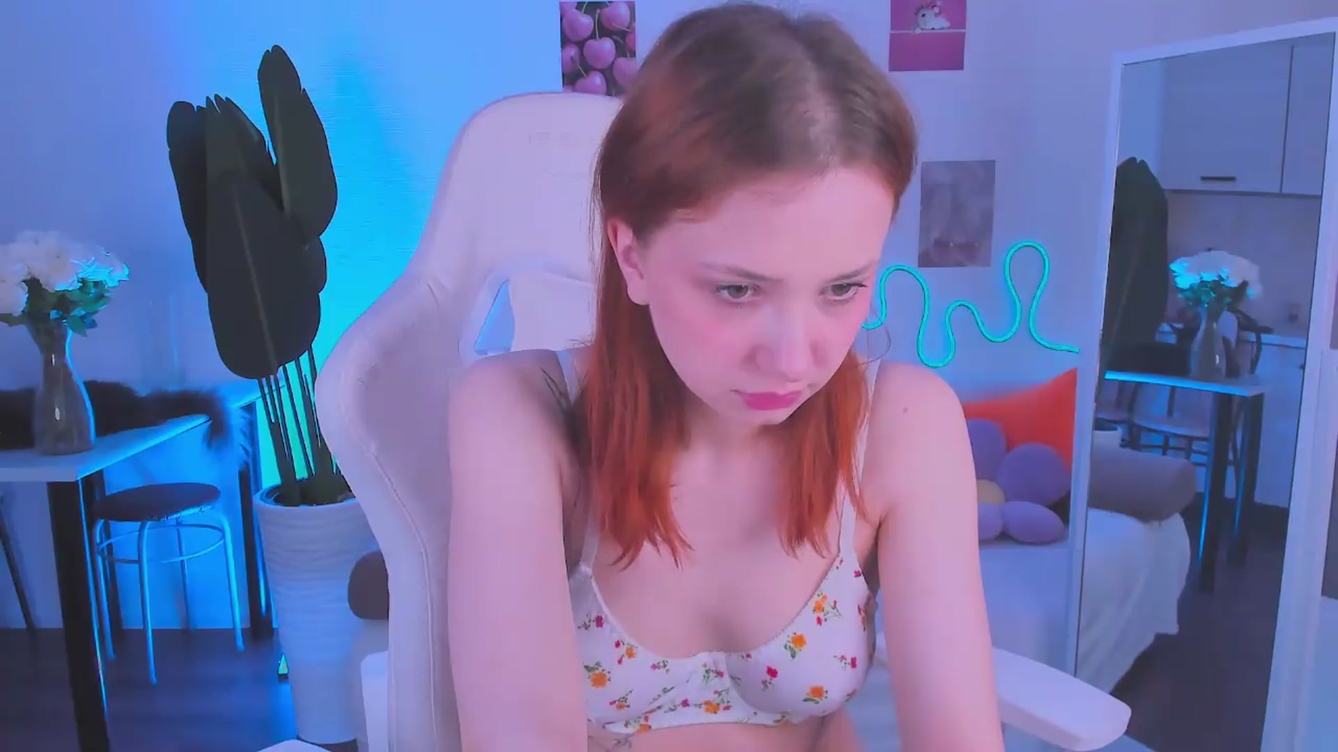 Gallery image thumbnail from Ginnypeach's myfreecams stream on, 07/01/2026, 10:58 image 13 of 20