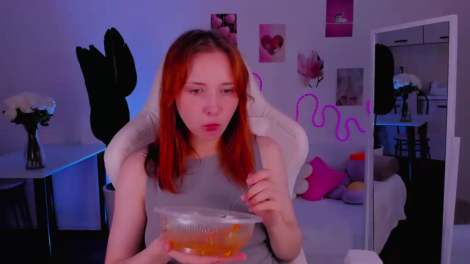 Gallery image thumbnail from Ginnypeach's myfreecams stream on, 07/05/2026, 10:34 image 1 of 20