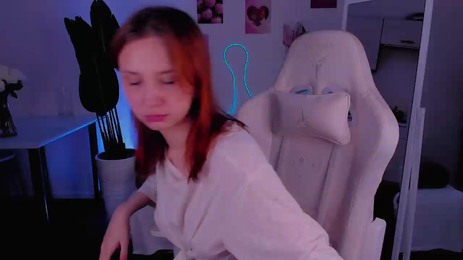Gallery image thumbnail from Ginnypeach's myfreecams stream on, 07/06/2026, 10:14 image 2 of 20