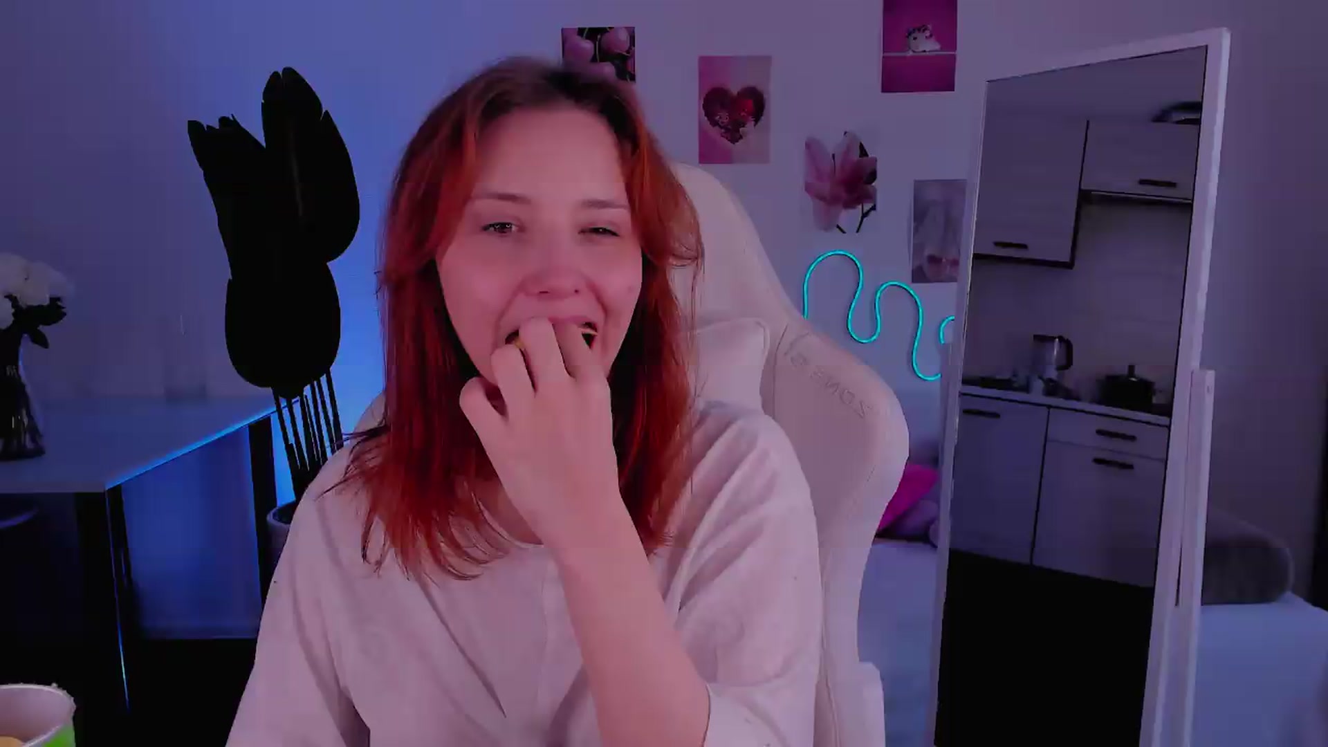 Gallery image thumbnail from Ginnypeach's myfreecams stream on, 07/06/2026, 10:54 image 15 of 20
