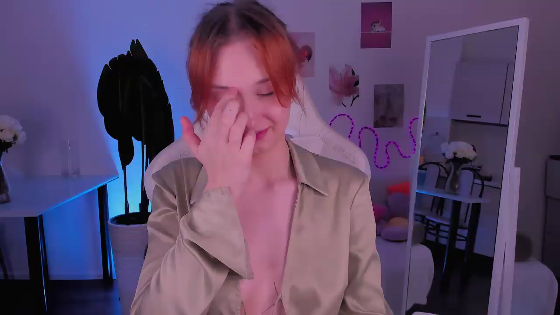 Gallery image thumbnail from Ginnypeach's myfreecams stream on, 07/07/2026, 10:37 image 11 of 20