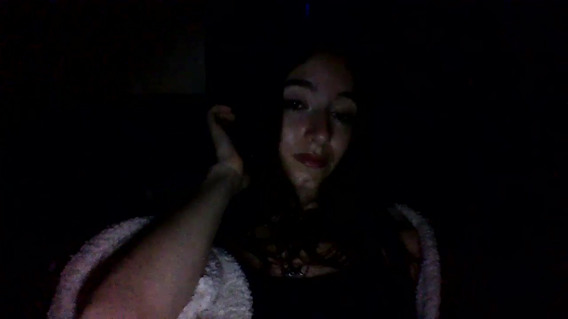 Gallery image thumbnail from GipsyDanger5's myfreecams stream on, 09/27/2024, 08:28 image 6 of 20