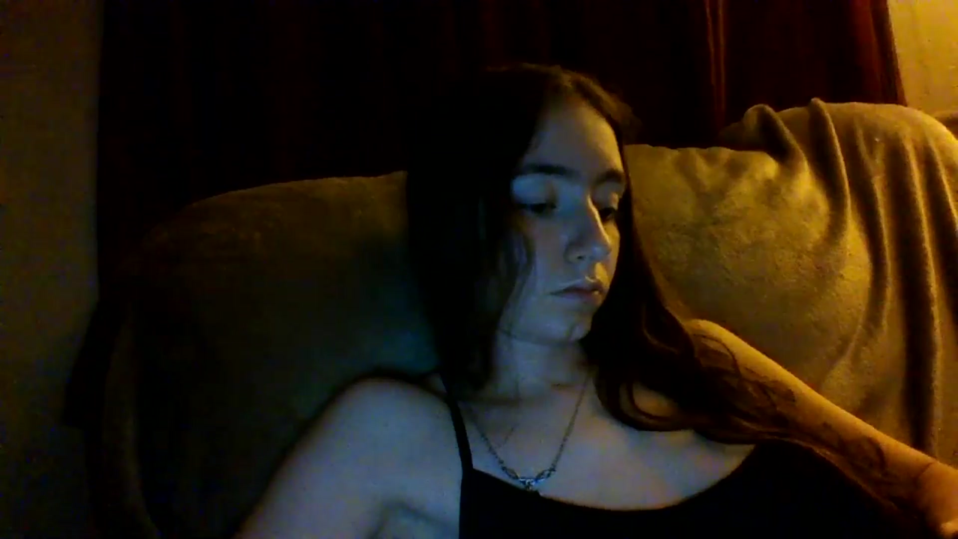 Gallery image thumbnail from GipsyDanger5's myfreecams stream on, 03/31/2025, 09:02 image 11 of 20