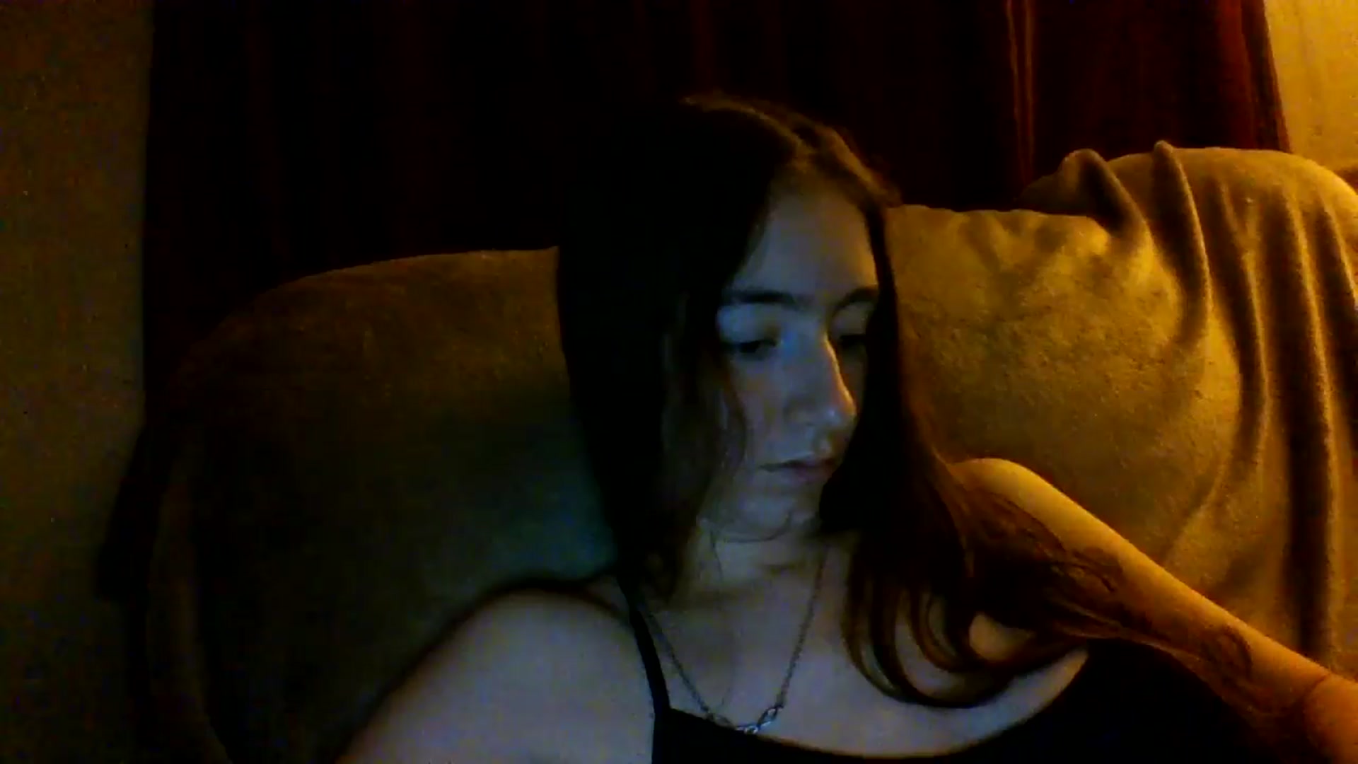Gallery image thumbnail from GipsyDanger5's myfreecams stream on, 03/31/2025, 09:02 image 12 of 20