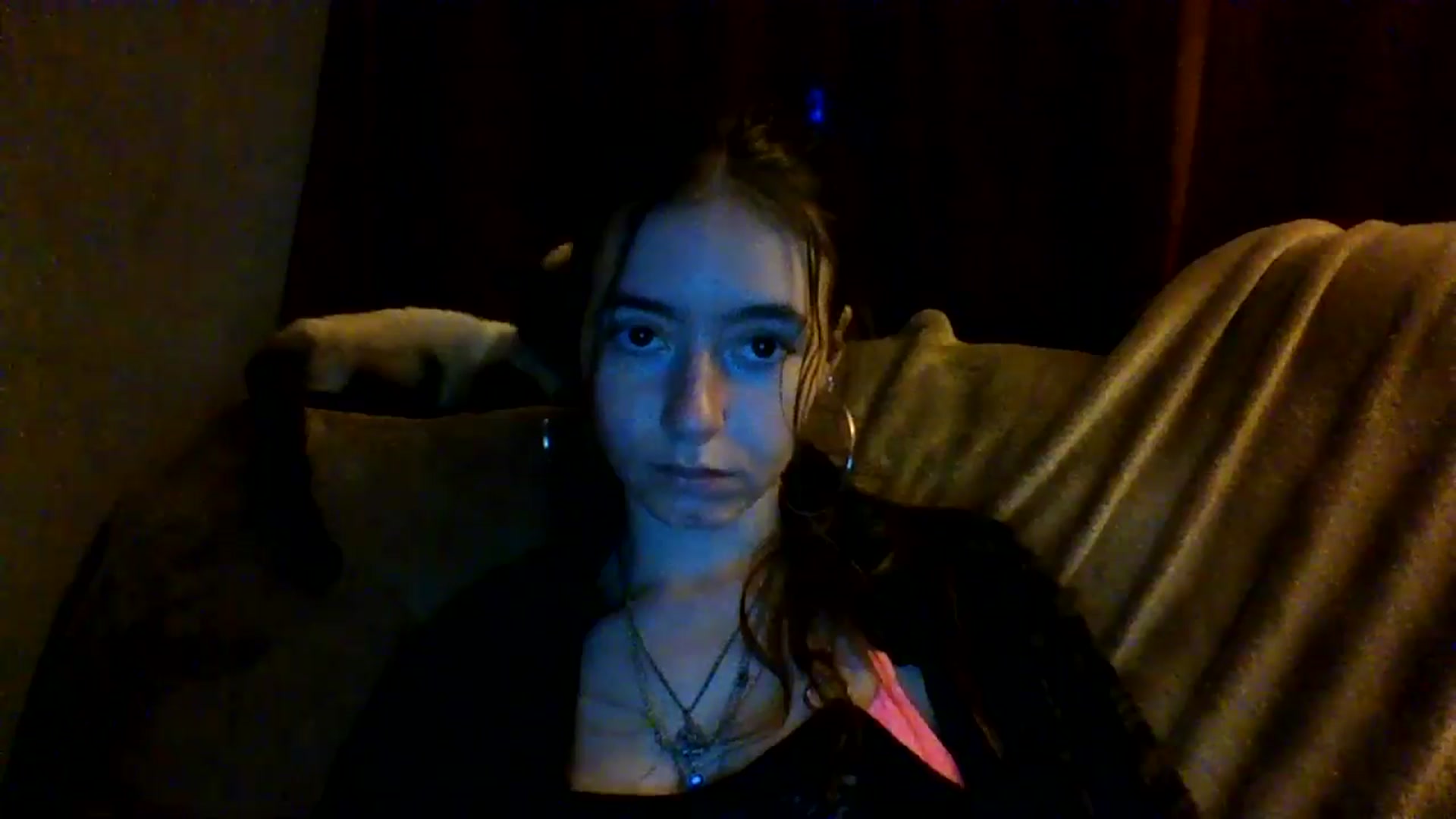 Gallery image thumbnail from GipsyDanger5's myfreecams stream on, 04/01/2025, 09:41 image 14 of 20