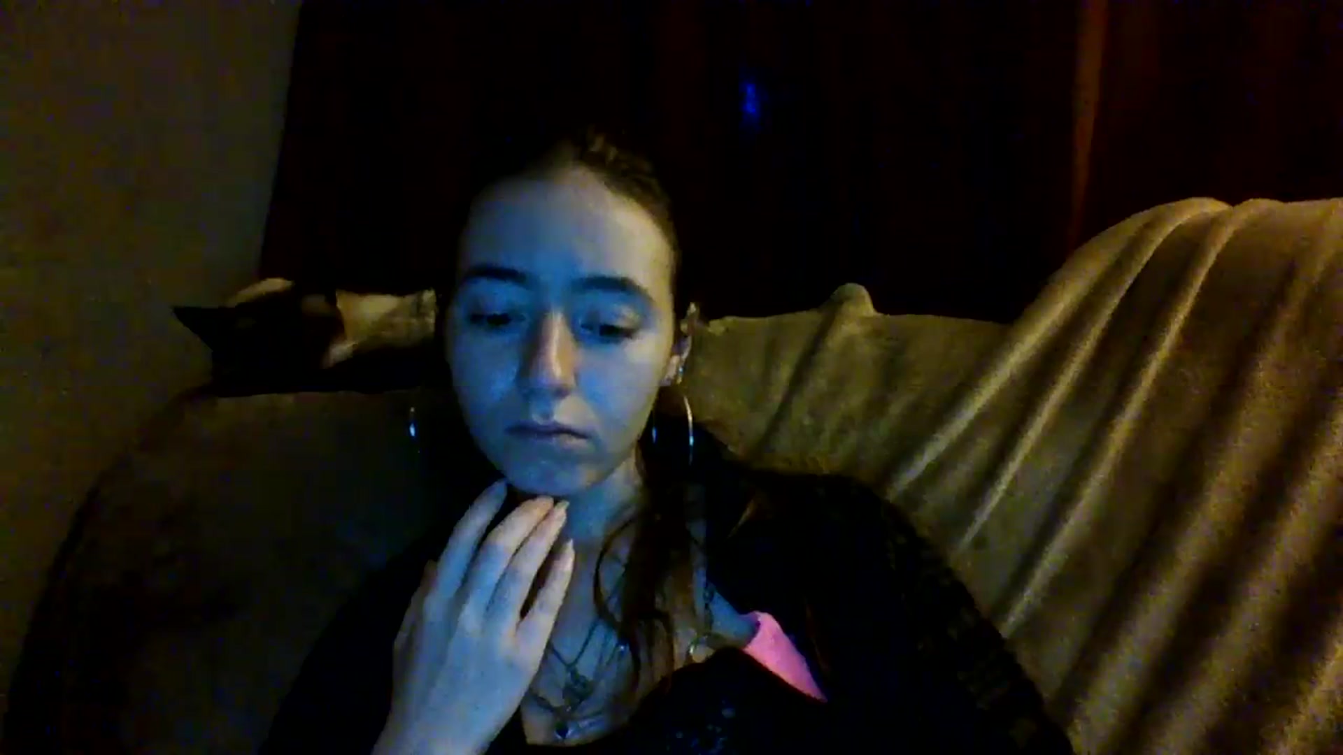 Gallery image thumbnail from GipsyDanger5's myfreecams stream on, 04/01/2025, 09:41 image 18 of 20
