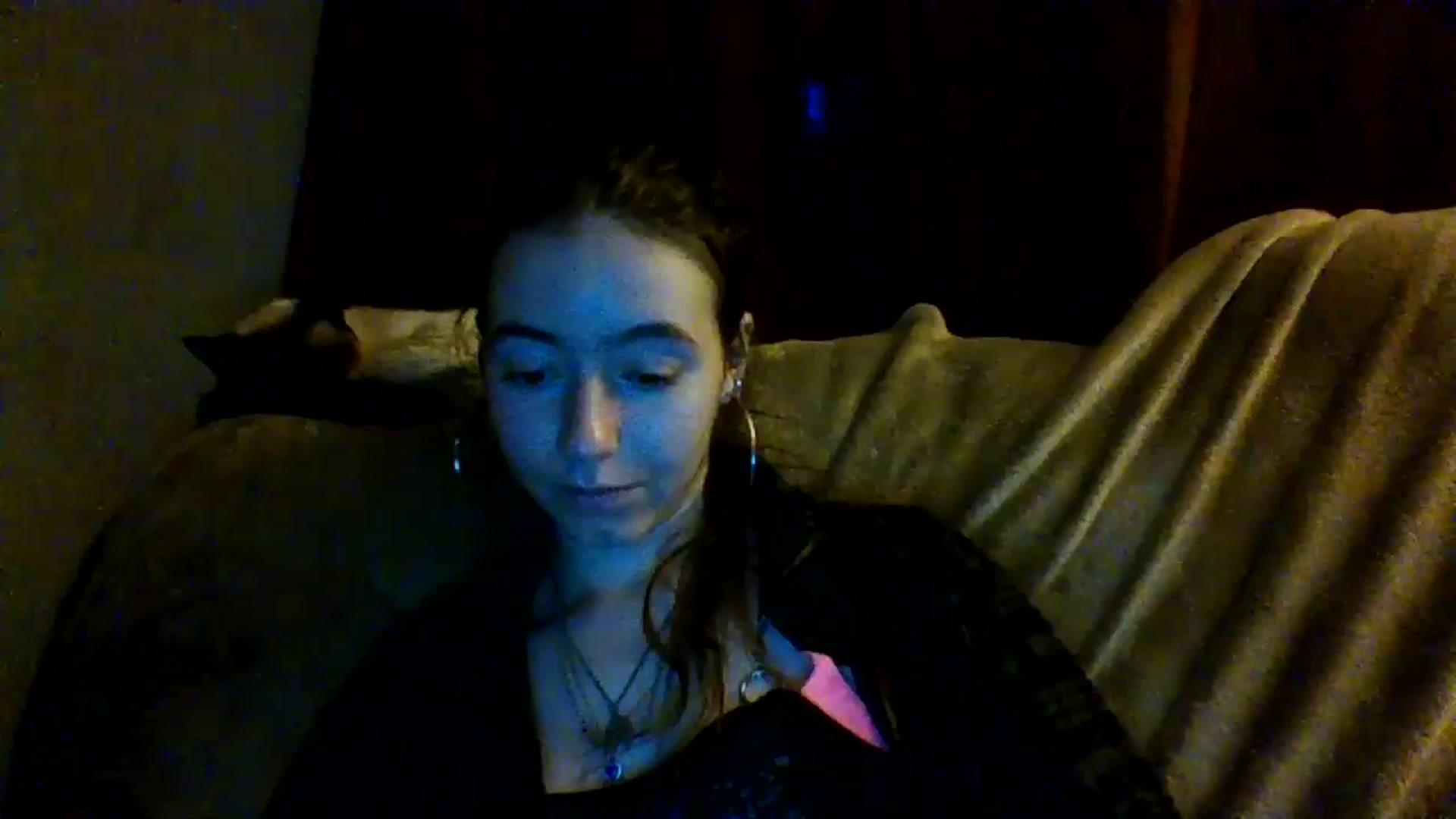 Gallery image thumbnail from GipsyDanger5's myfreecams stream on, 04/01/2025, 09:41 image 16 of 20