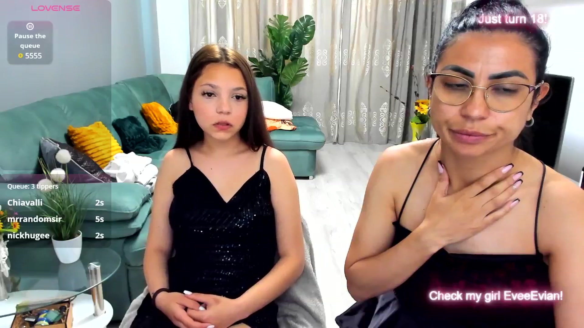 Gallery image thumbnail from Girl18ten's myfreecams stream on, 04/27/2025, 13:03 image 14 of 20