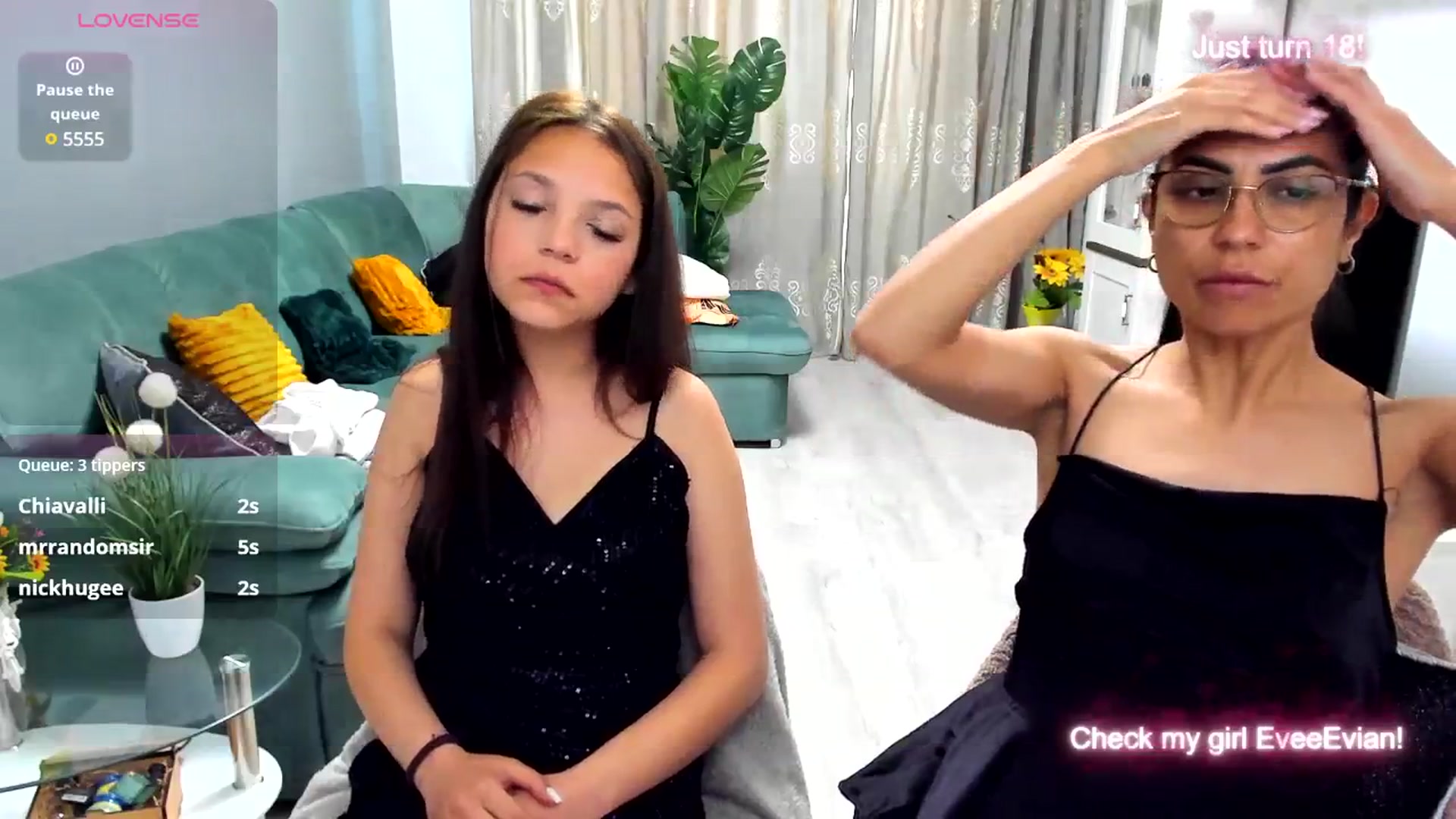 Gallery image thumbnail from Girl18ten's myfreecams stream on, 04/27/2025, 13:03 image 15 of 20