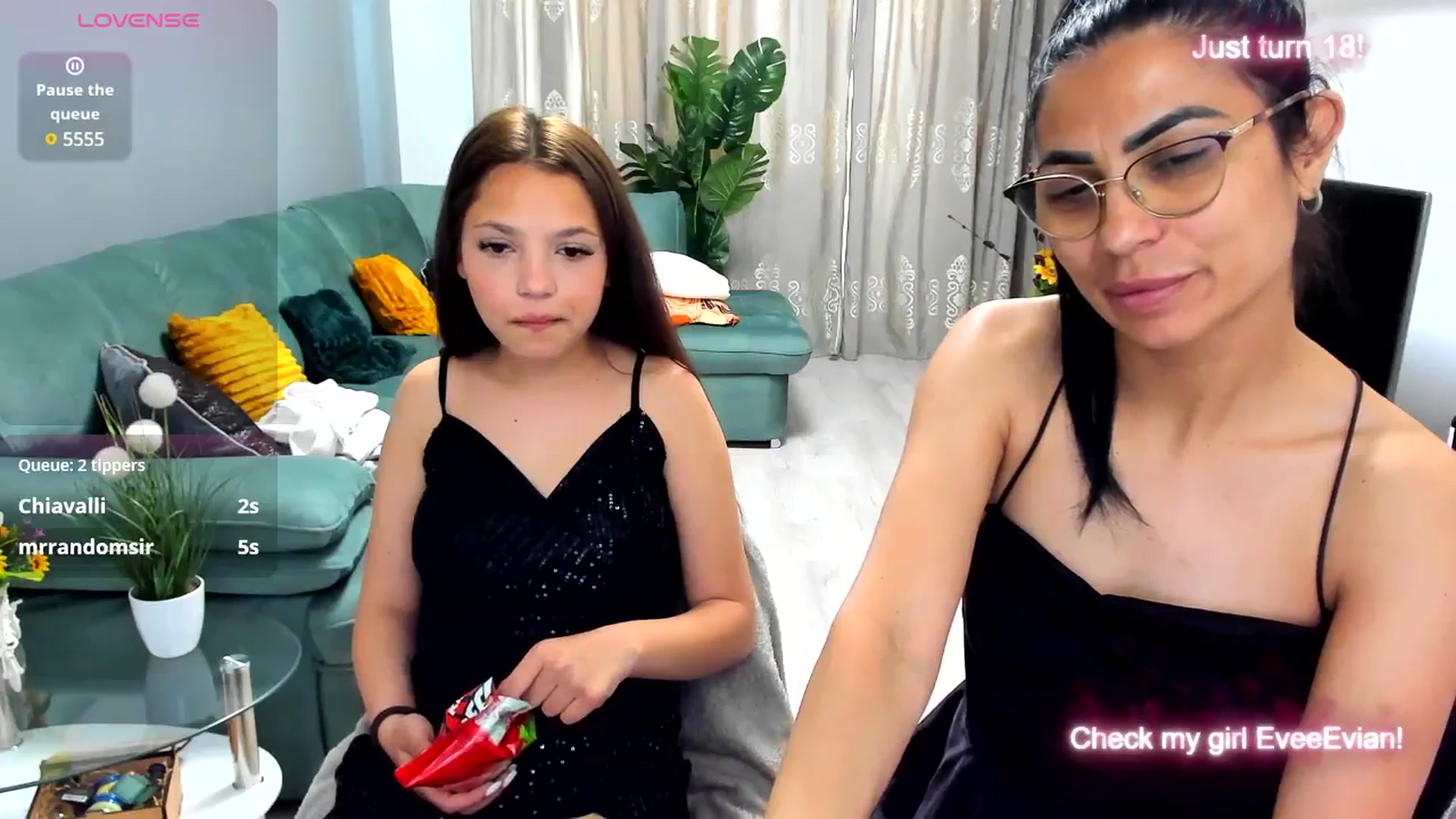 Gallery image thumbnail from Girl18ten's myfreecams stream on, 04/27/2025, 13:03 image 11 of 20