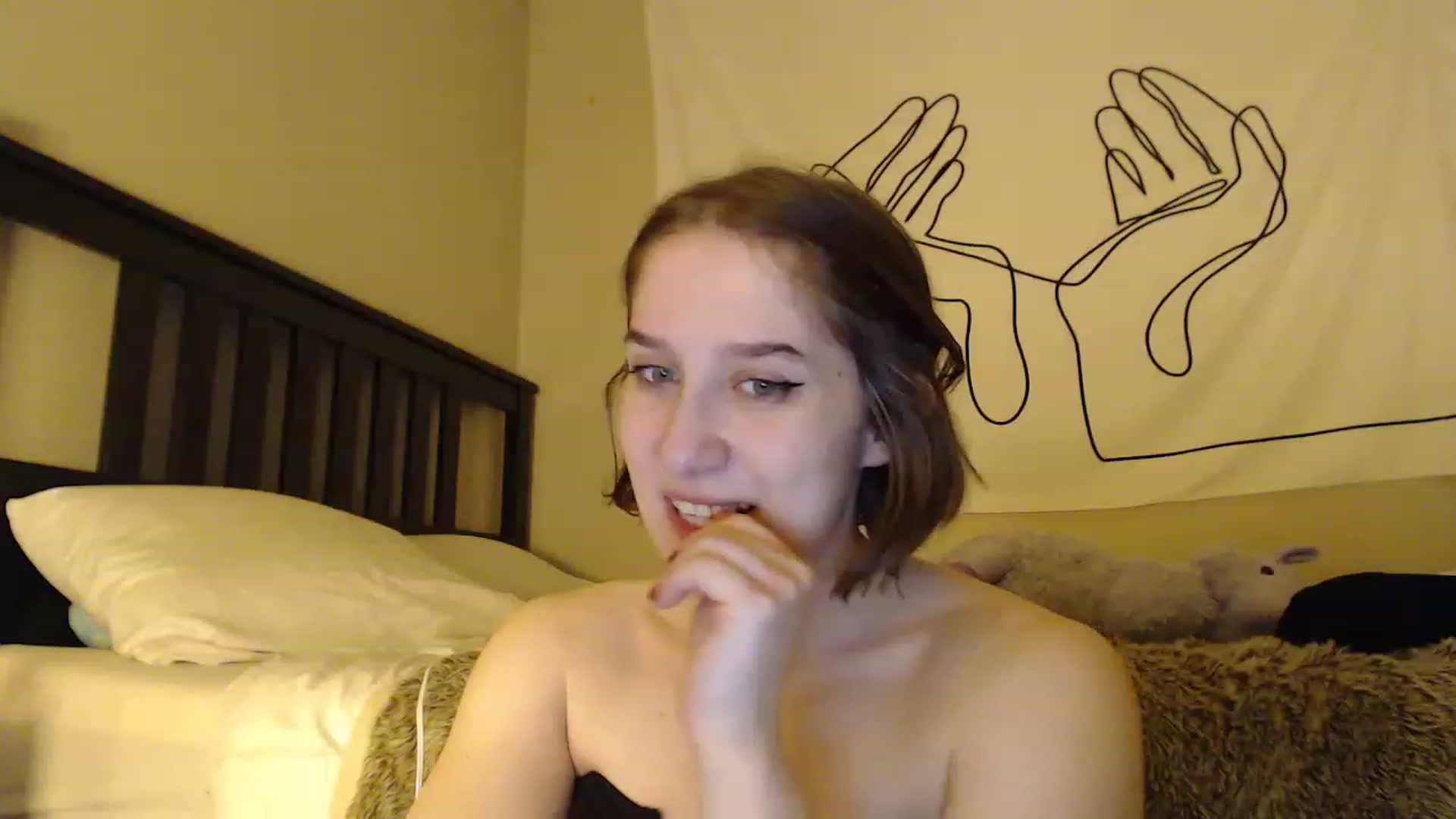 Gallery image thumbnail from GirlDepravity's myfreecams stream on, 02/10/2023, 02:25 image 16 of 20