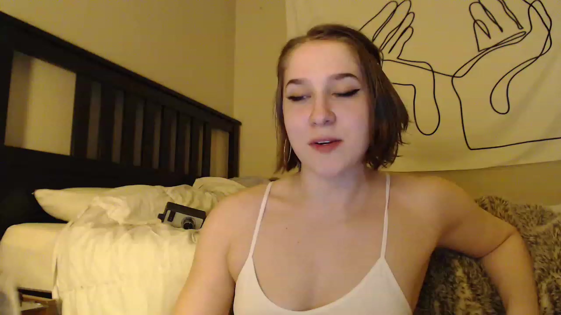 Gallery image thumbnail from GirlDepravity's myfreecams stream on, 02/14/2023, 02:01 image 10 of 20