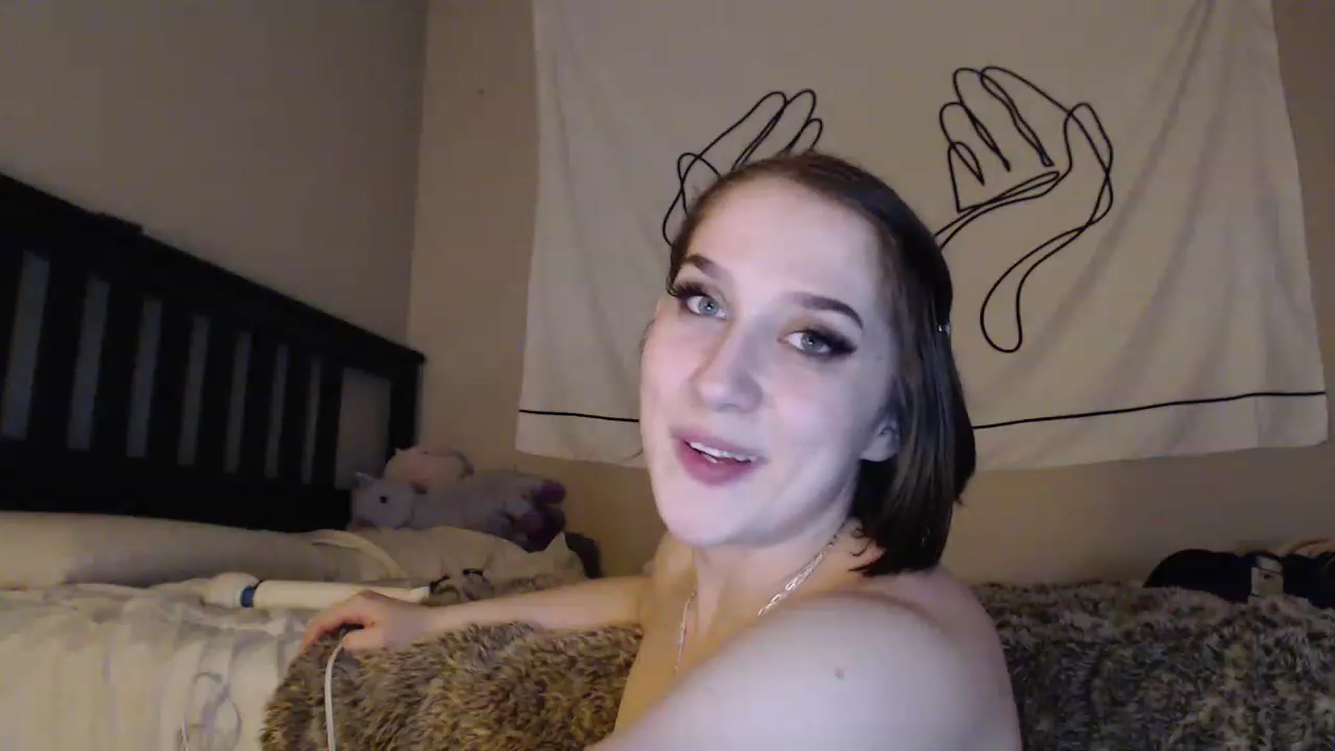 Gallery image thumbnail from GirlDepravity's myfreecams stream on, 02/16/2023, 02:43 image 16 of 20