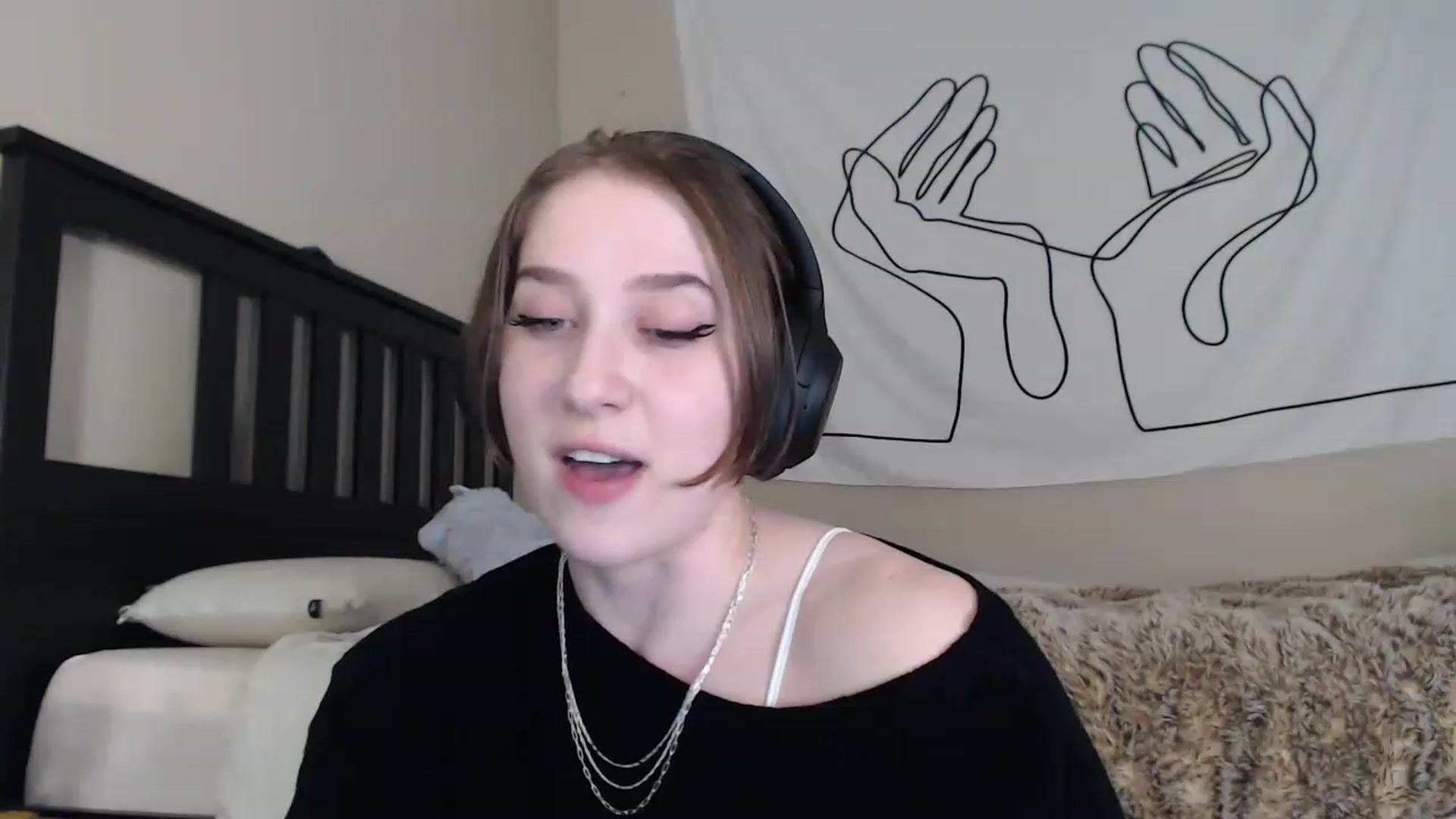 Gallery image thumbnail from GirlDepravity's myfreecams stream on, 02/21/2023, 02:32 image 3 of 20