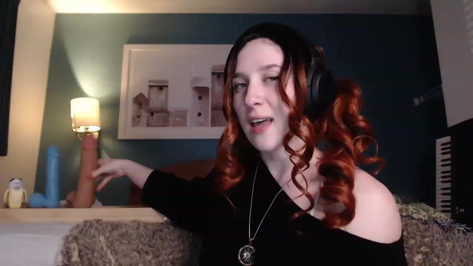 Gallery image thumbnail from GirlDepravity's myfreecams stream on, 05/05/2023, 03:02 image 10 of 20