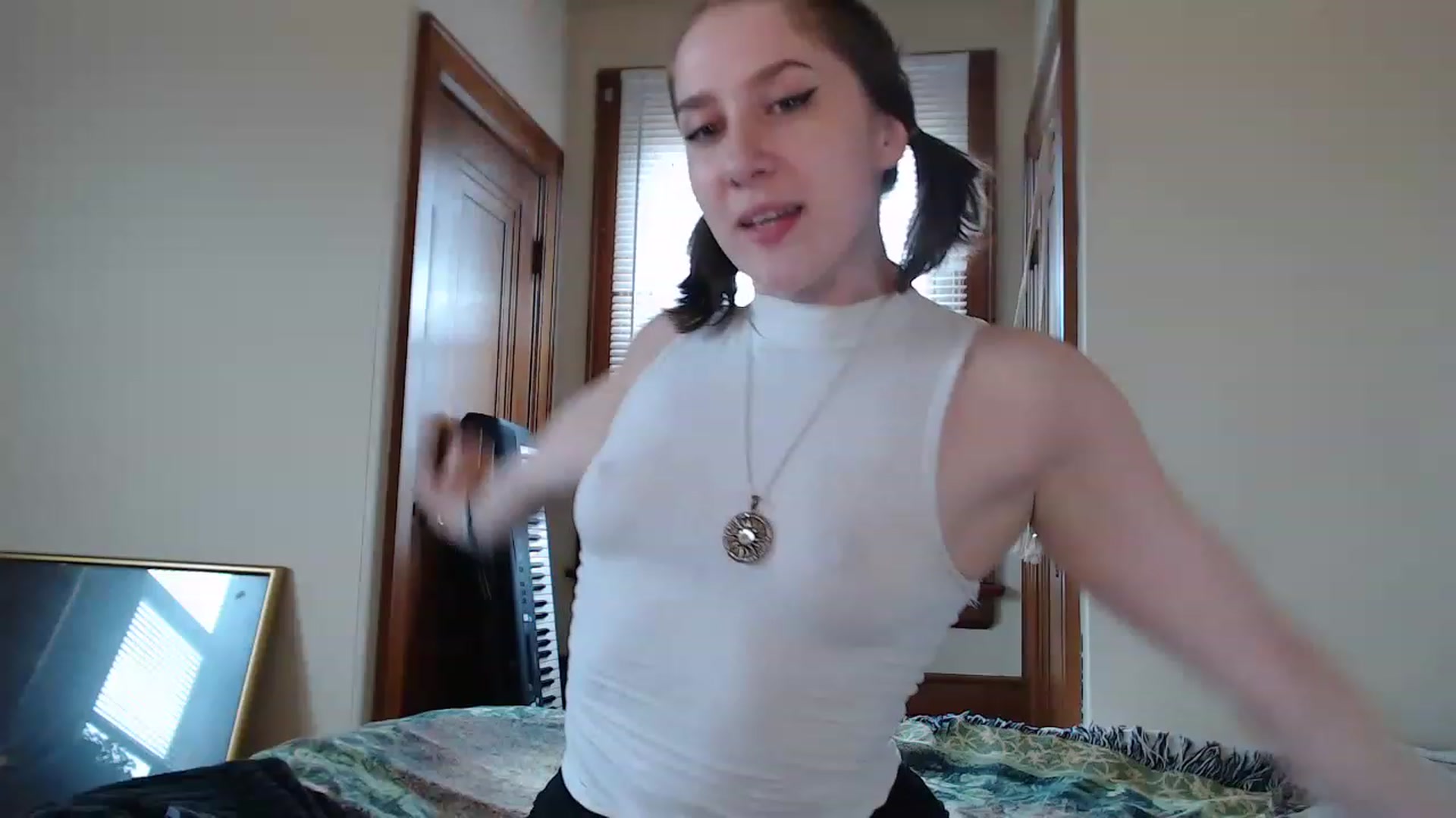 Gallery image thumbnail from GirlDepravity's myfreecams stream on, 06/20/2023, 21:34 image 7 of 20